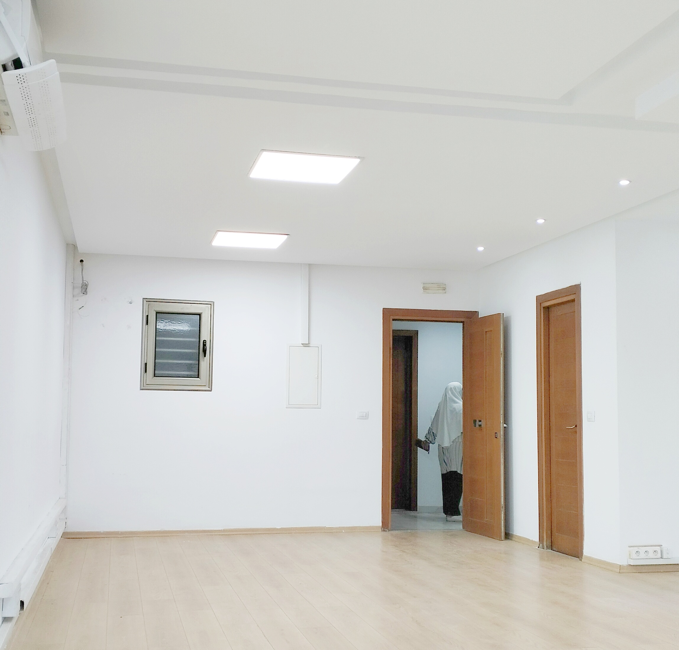 Bab Bhar&nbsp;Hedi Chaker&nbsp;Location&nbsp;Surfaces&nbsp;Bureau haut standing le belv�d�re