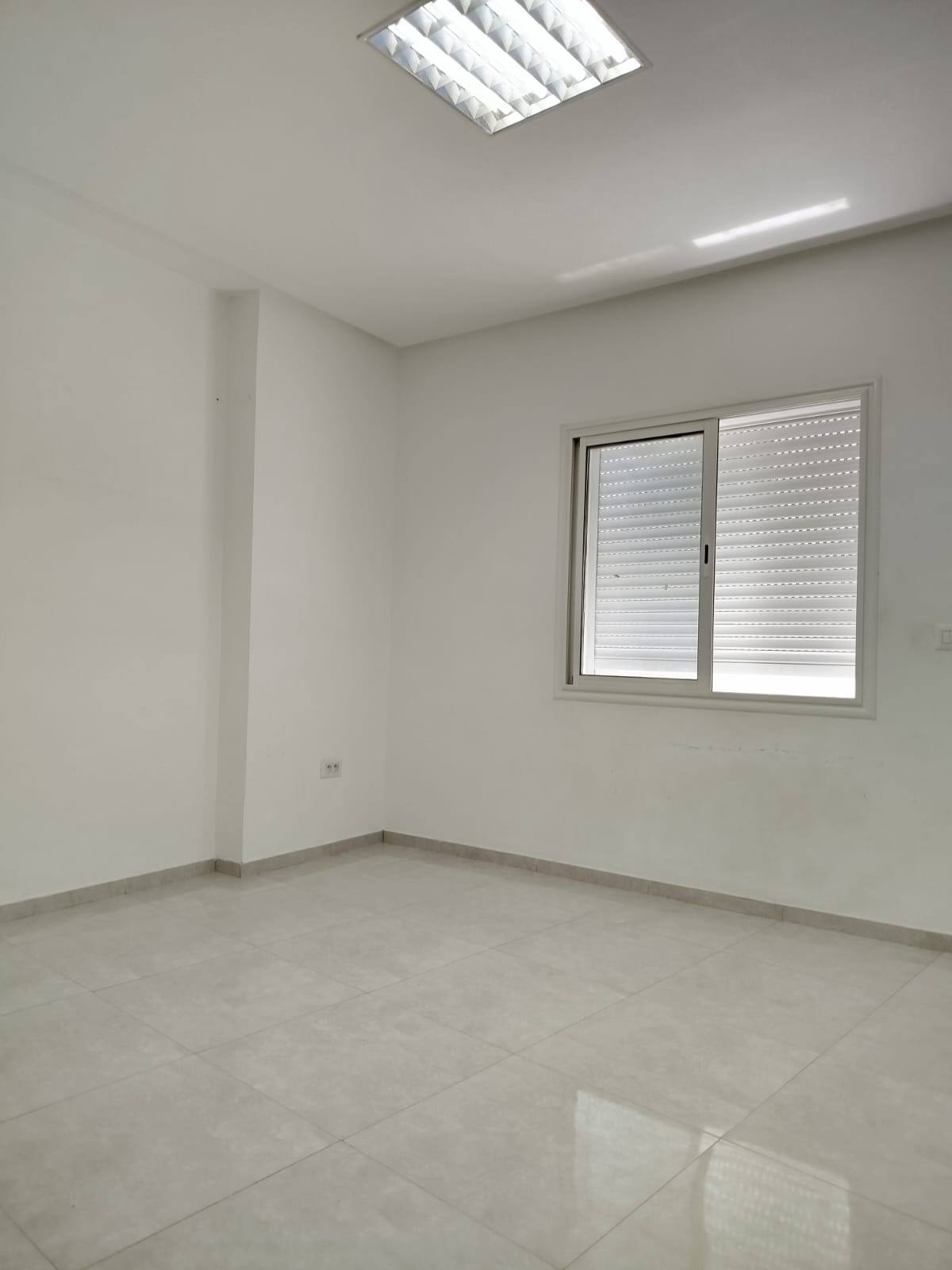 Ariana Ville Ariana Location Appart. 4 pices Al bureau ariana