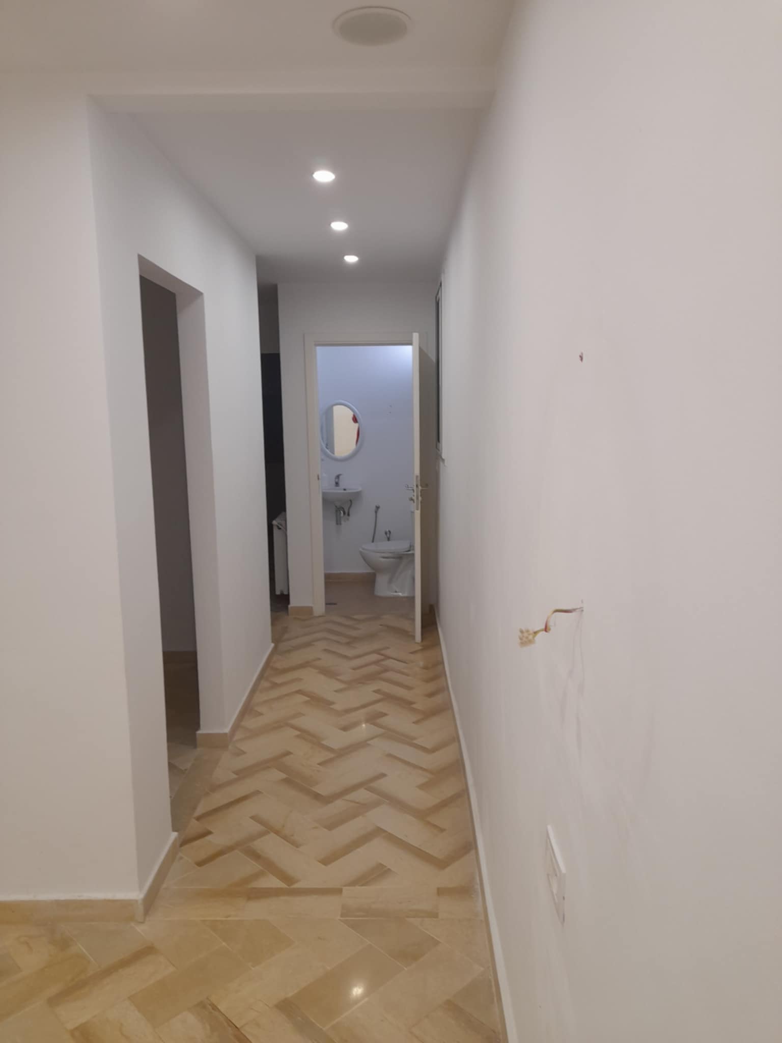 Ariana Ville&nbsp;El Menzah 8&nbsp;Location&nbsp;Surfaces&nbsp;Local commercial menzah 8