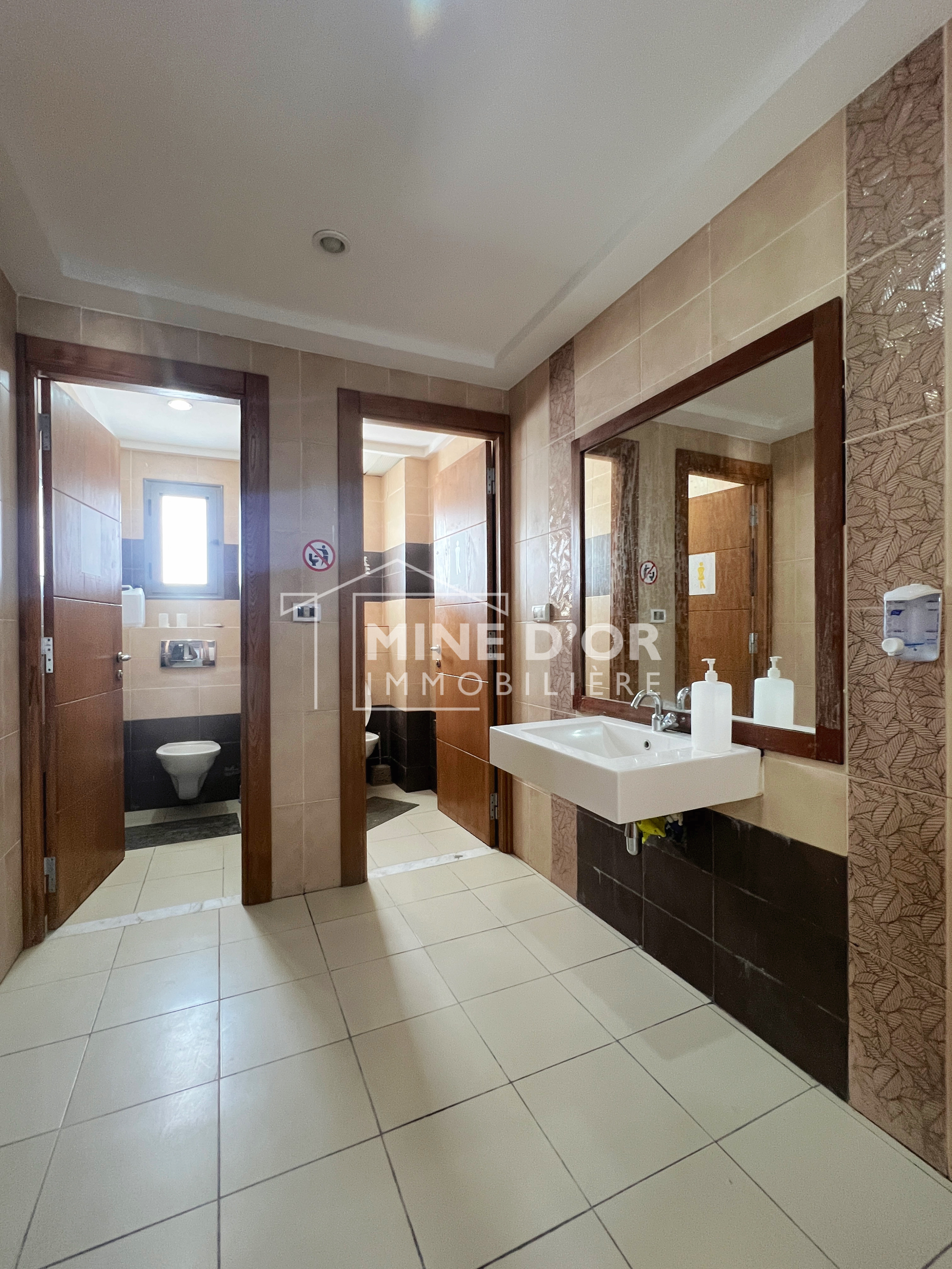 Bureaux & Commerces&nbsp;Bureau