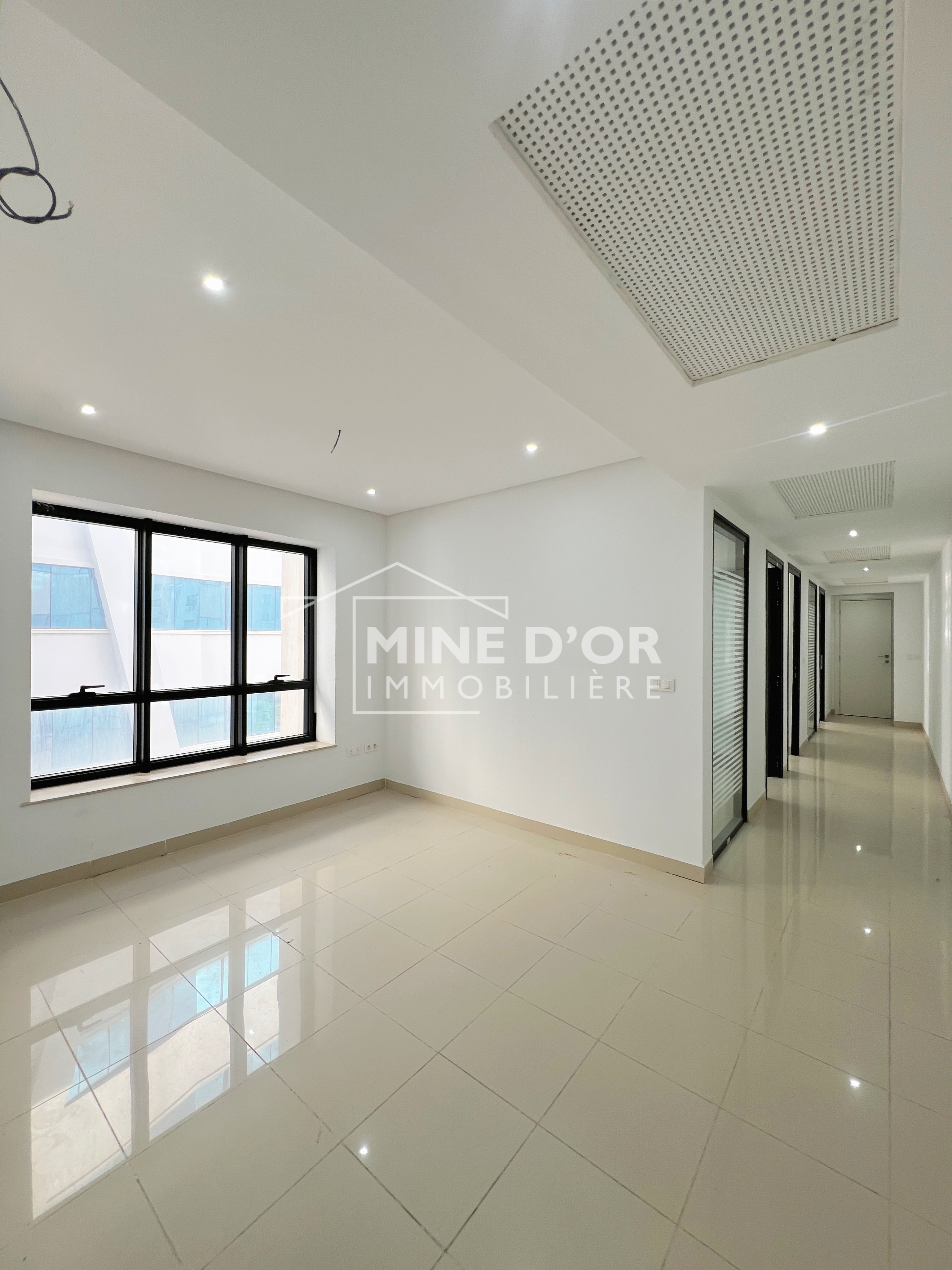 Bab Bhar&nbsp;Montplaisir&nbsp;Bureaux & Commerces&nbsp;Bureau&nbsp;Petit bureau h3 a montplaisir