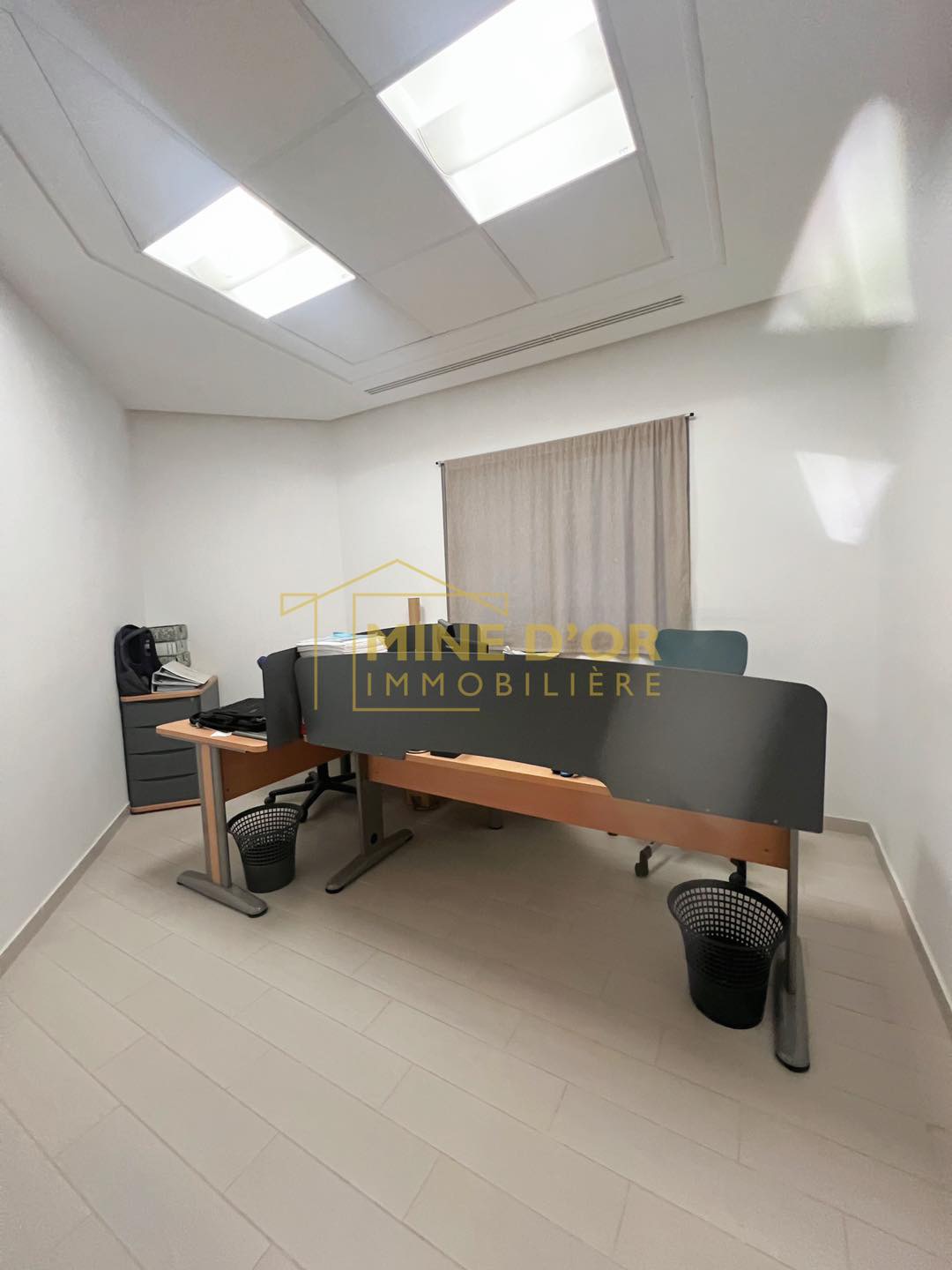 La Marsa&nbsp;Berge Du Lac&nbsp;Bureaux & Commerces&nbsp;Bureau&nbsp;Av ou al bureau au coeur lac 2