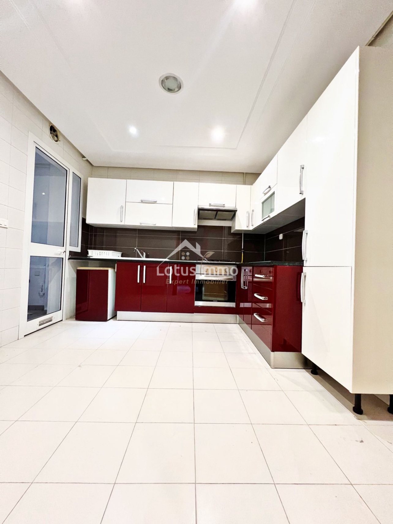 Ariana Ville&nbsp;Cite Ennasr 2&nbsp;Location&nbsp;Appart. 3 pi�ces&nbsp;Appartement s2 � ennasr 2