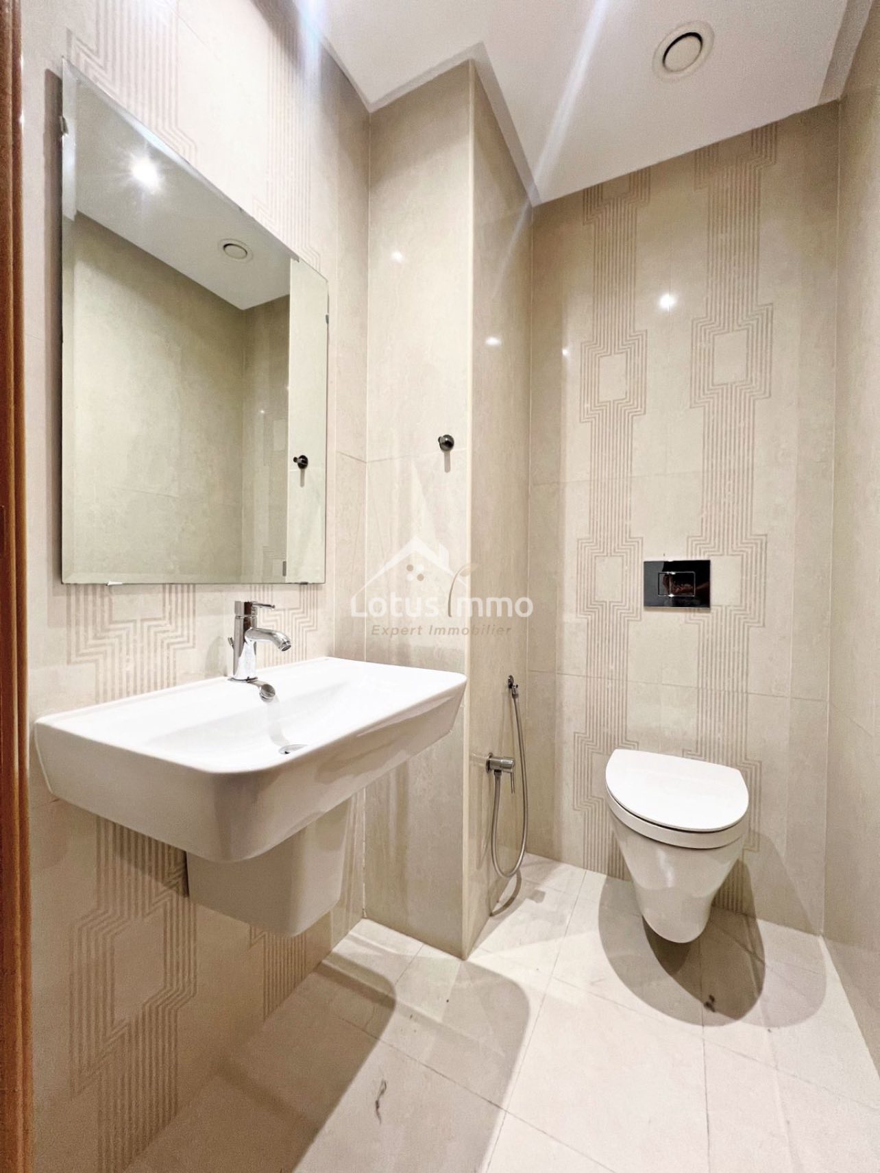 Ariana Ville&nbsp;Cite Ennasr 2&nbsp;Location&nbsp;Appart. 3 pi�ces&nbsp;Appartement s2 � ennasr 2