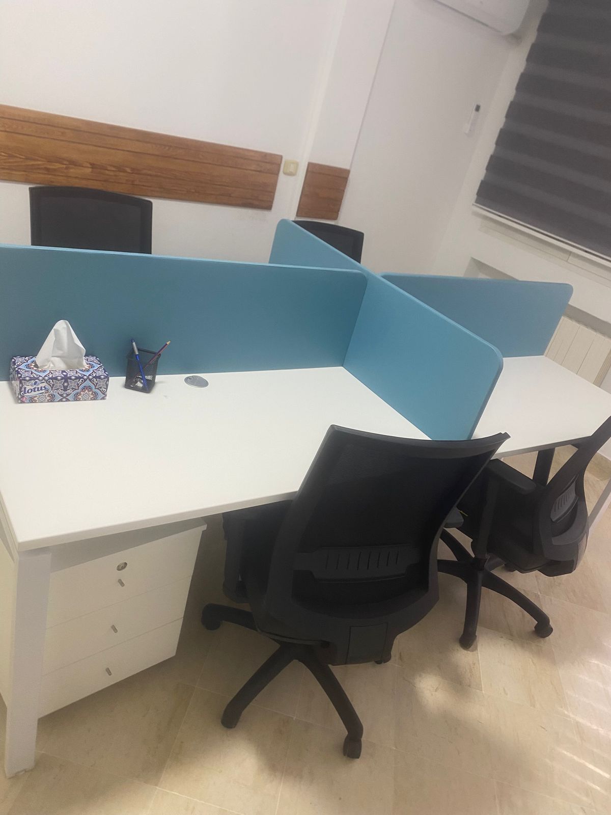 Ariana Ville Cite Ennasr 1 Meubles de bureau Bureaux - Tables Mobilier de bureau complet  6 postes