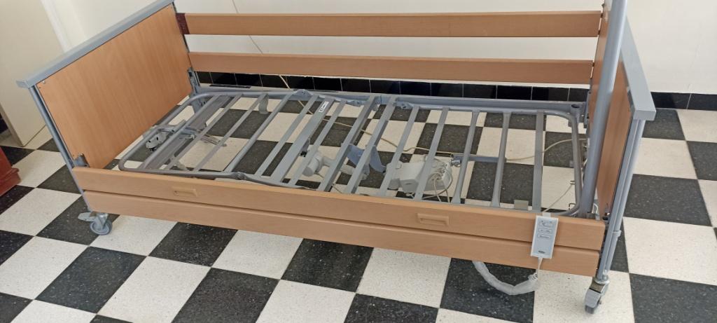 Sousse Jaouhara Sahloul Autres meubles Autres Lit mdicalis lectrique invacare