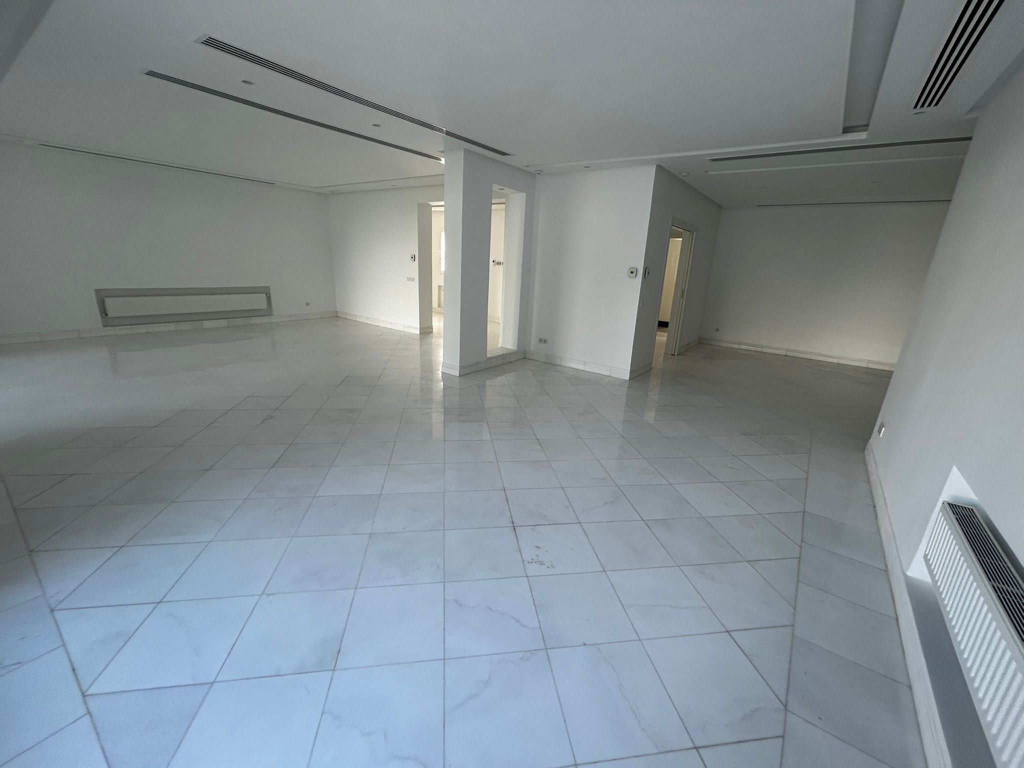 La Marsa&nbsp;Gammart&nbsp;Location&nbsp;Maisons&nbsp;Villa moderne avec piscine � gammarth