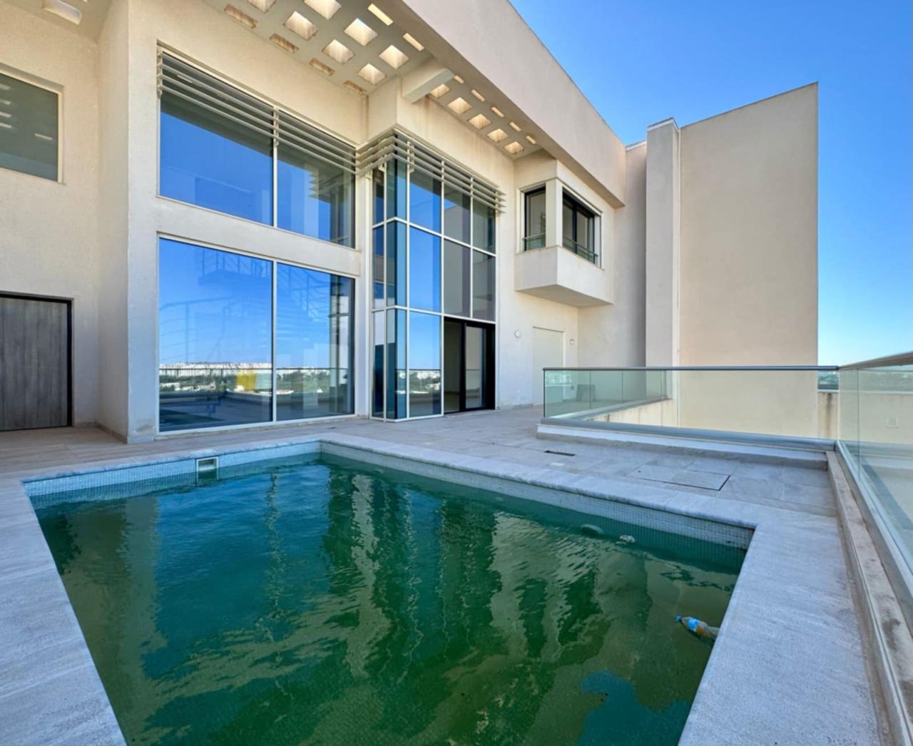 Location&nbsp;Duplex