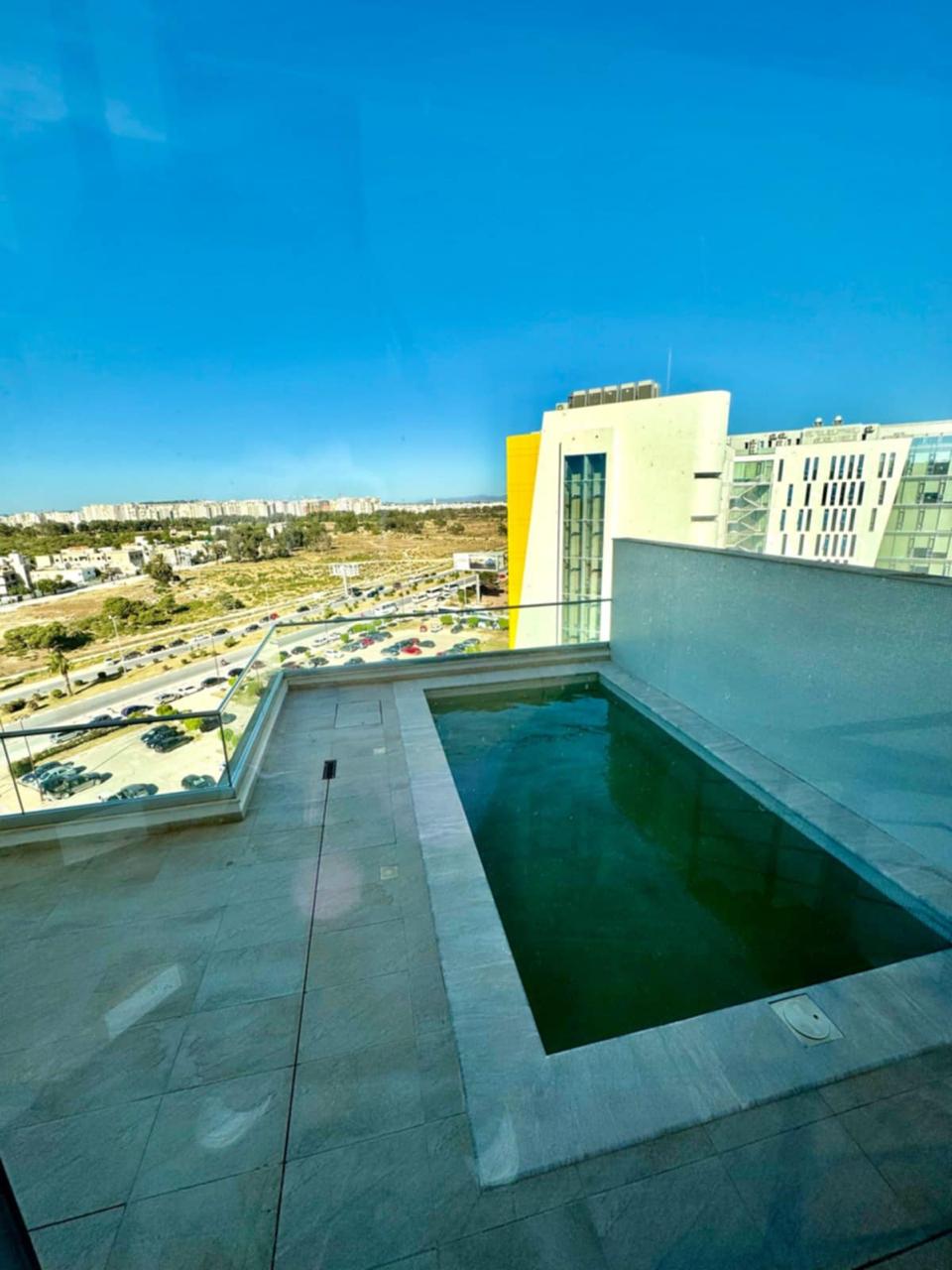 La Marsa&nbsp;Berge Du Lac&nbsp;Location&nbsp;Duplex&nbsp;Penthouse s4 avec piscine au lac2