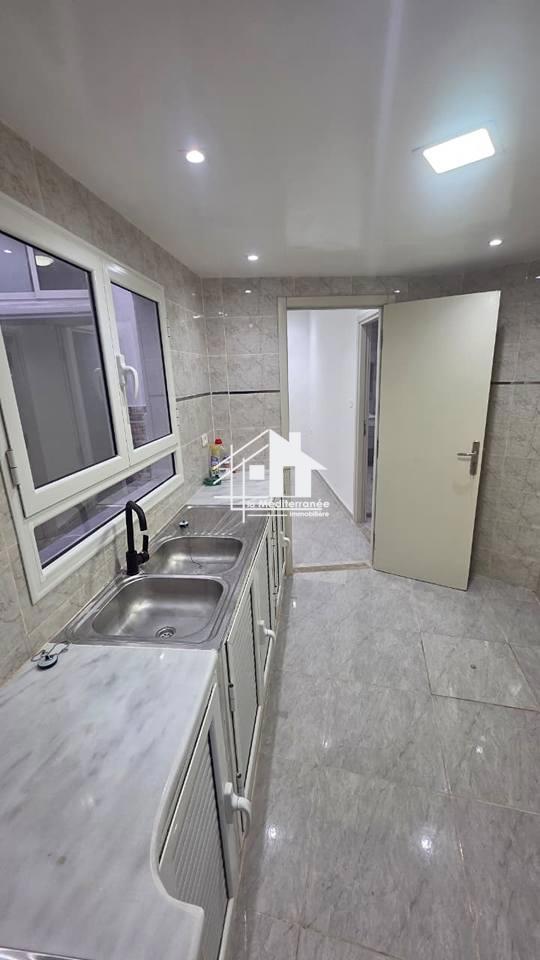 Bab Souika&nbsp;Bab El Khadra&nbsp;Location&nbsp;Appart. 2 pi�ces&nbsp;Appartement s2 a beb lkhadhra