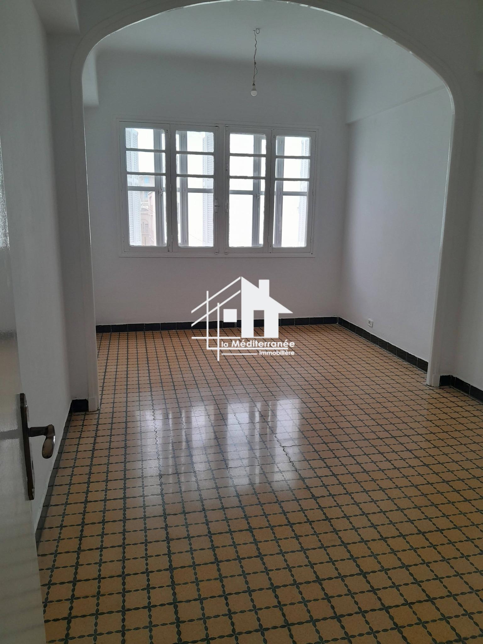 Bab Bhar&nbsp;Republique&nbsp;Location&nbsp;Appart. 3 pi�ces&nbsp;Appartement s3 � belv�d�re