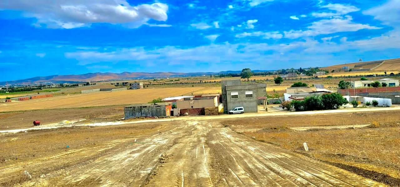 Sidi Thabet&nbsp;Sidi Thabet&nbsp;Terrain&nbsp;Terrain nu&nbsp;Terrain situ�e a sidi thabet  222m2