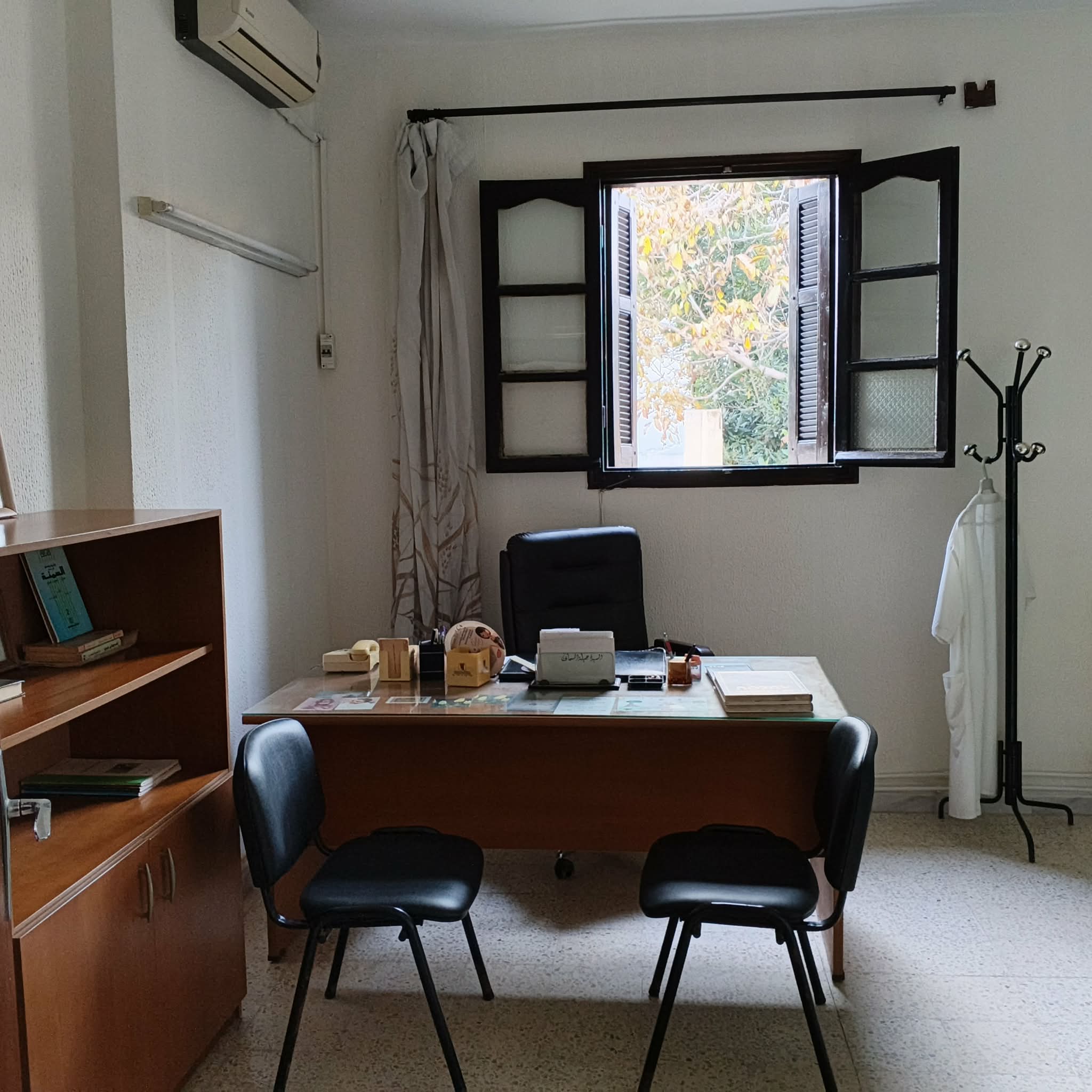 Ettadhamen&nbsp;Cite Ettadhamen&nbsp;Bureaux & Commerces&nbsp;Autre&nbsp;Local � vocation m�dicale