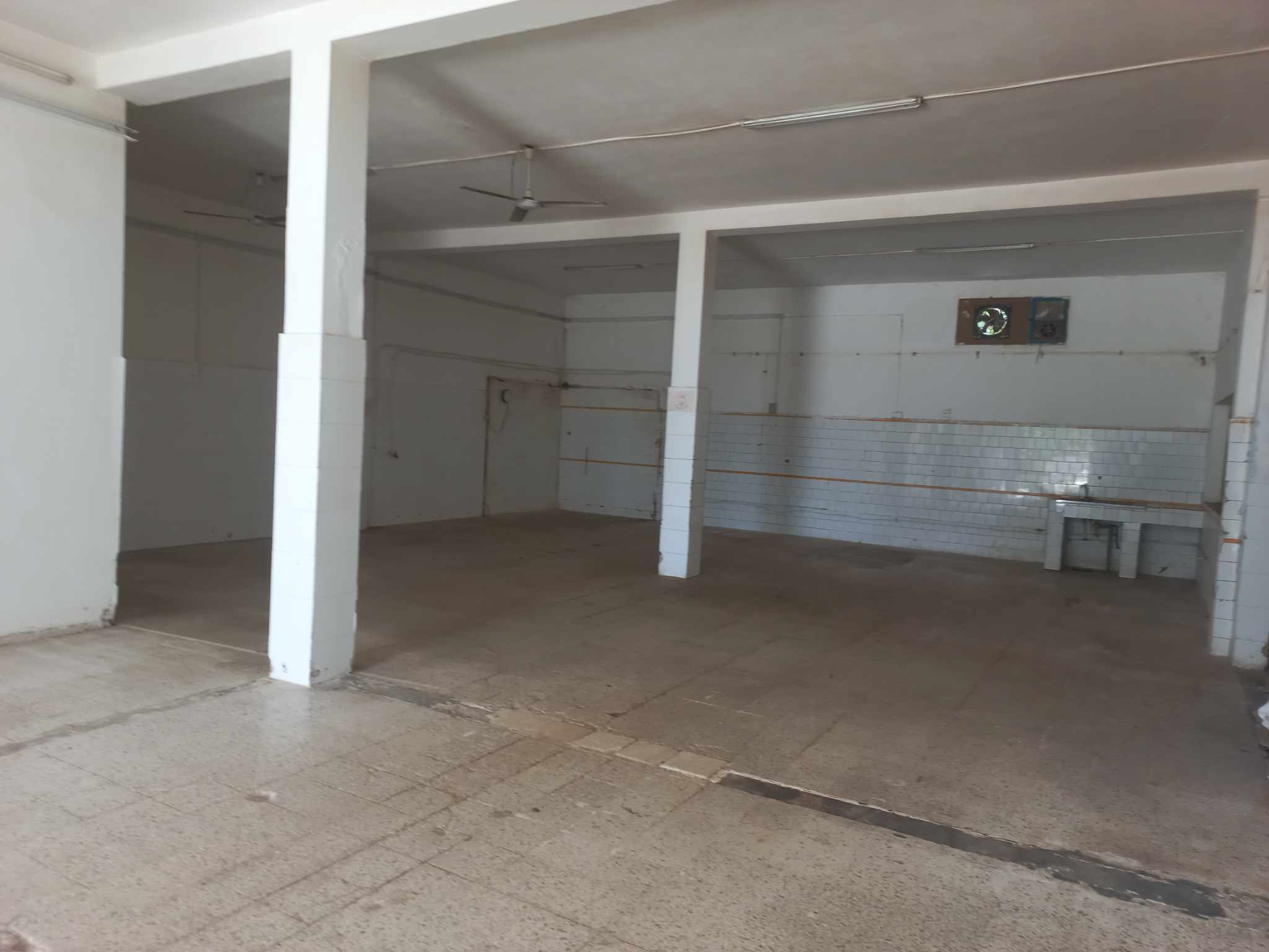 La Soukra&nbsp;Chotrana 2&nbsp;Location&nbsp;Surfaces&nbsp;D�p�t ou usine de 300m � chotrana2