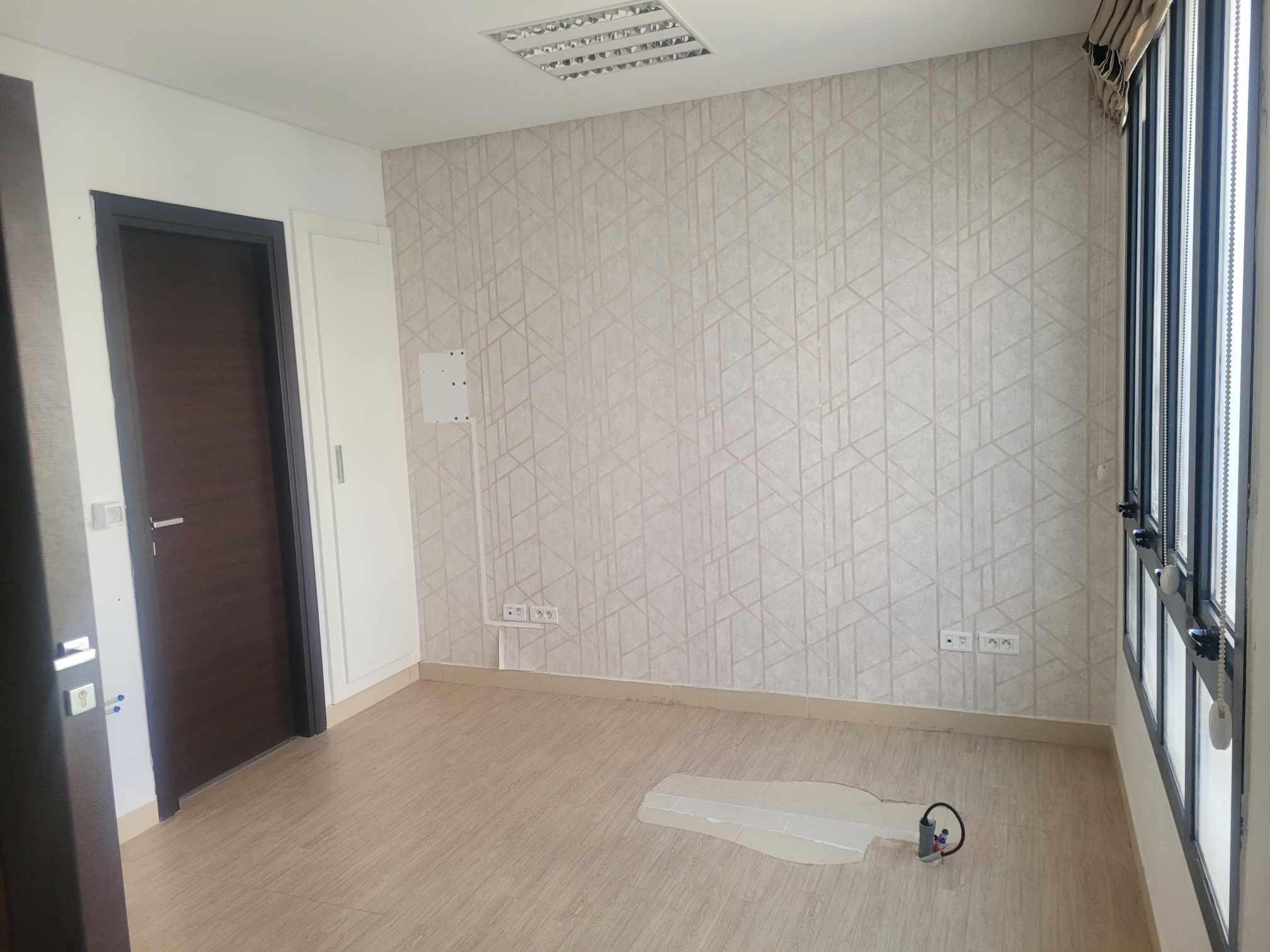 La Soukra&nbsp;Borj Louzir&nbsp;Bureaux & Commerces&nbsp;Bureau&nbsp;Bureau s plus 2 hst a borj louzir wb3744