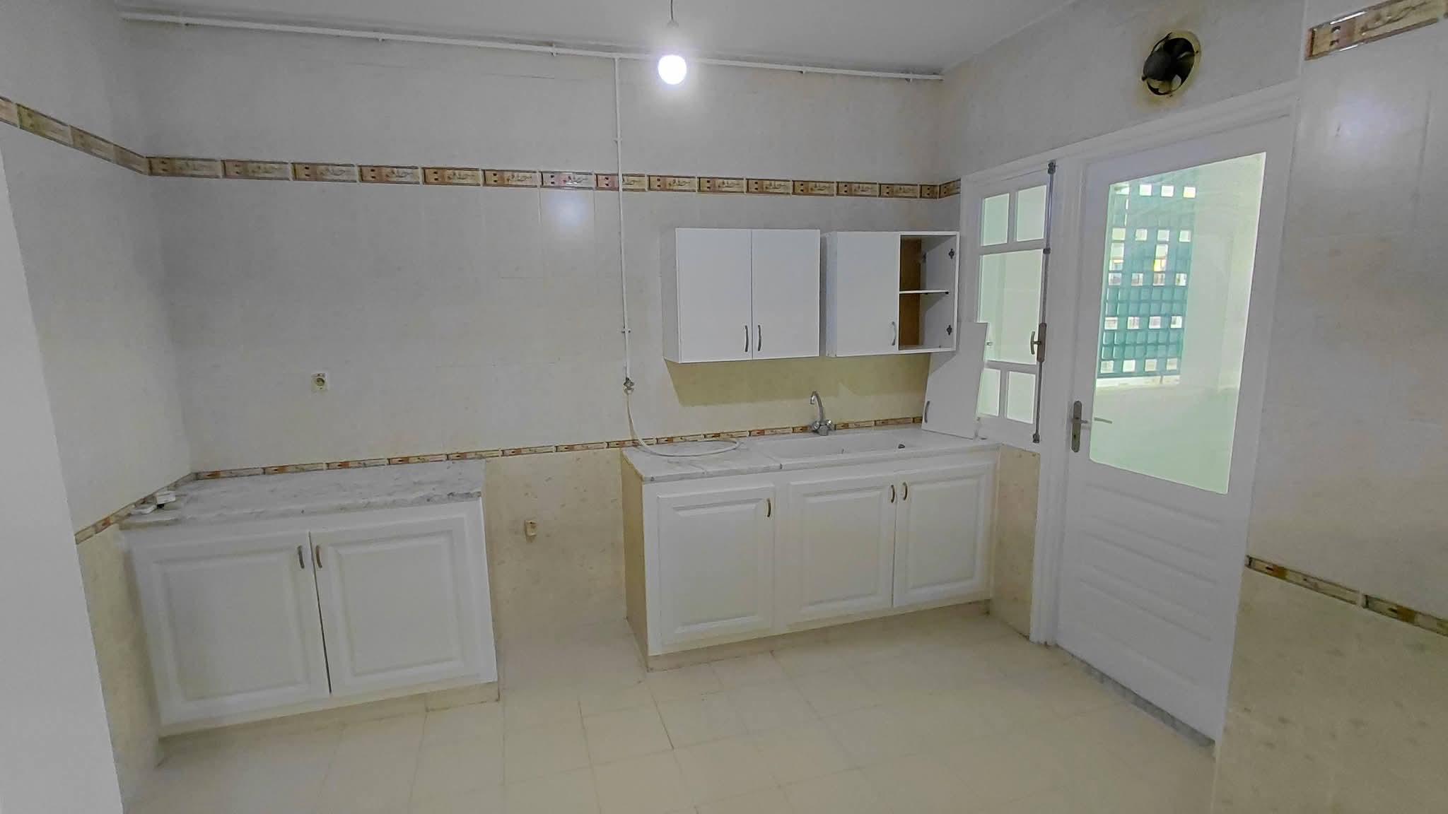 Ariana Ville&nbsp;Cite Ennasr 2&nbsp;Location&nbsp;Appart. 2 pi�ces&nbsp;S plus 1 a ennasr 2 wb4400