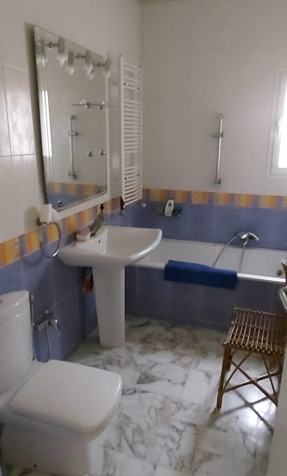 El Menzah&nbsp;El Menzah 4&nbsp;Location&nbsp;Appart. 3 pi�ces&nbsp;S plus 2 meubl� a el manzah 4 wb4402