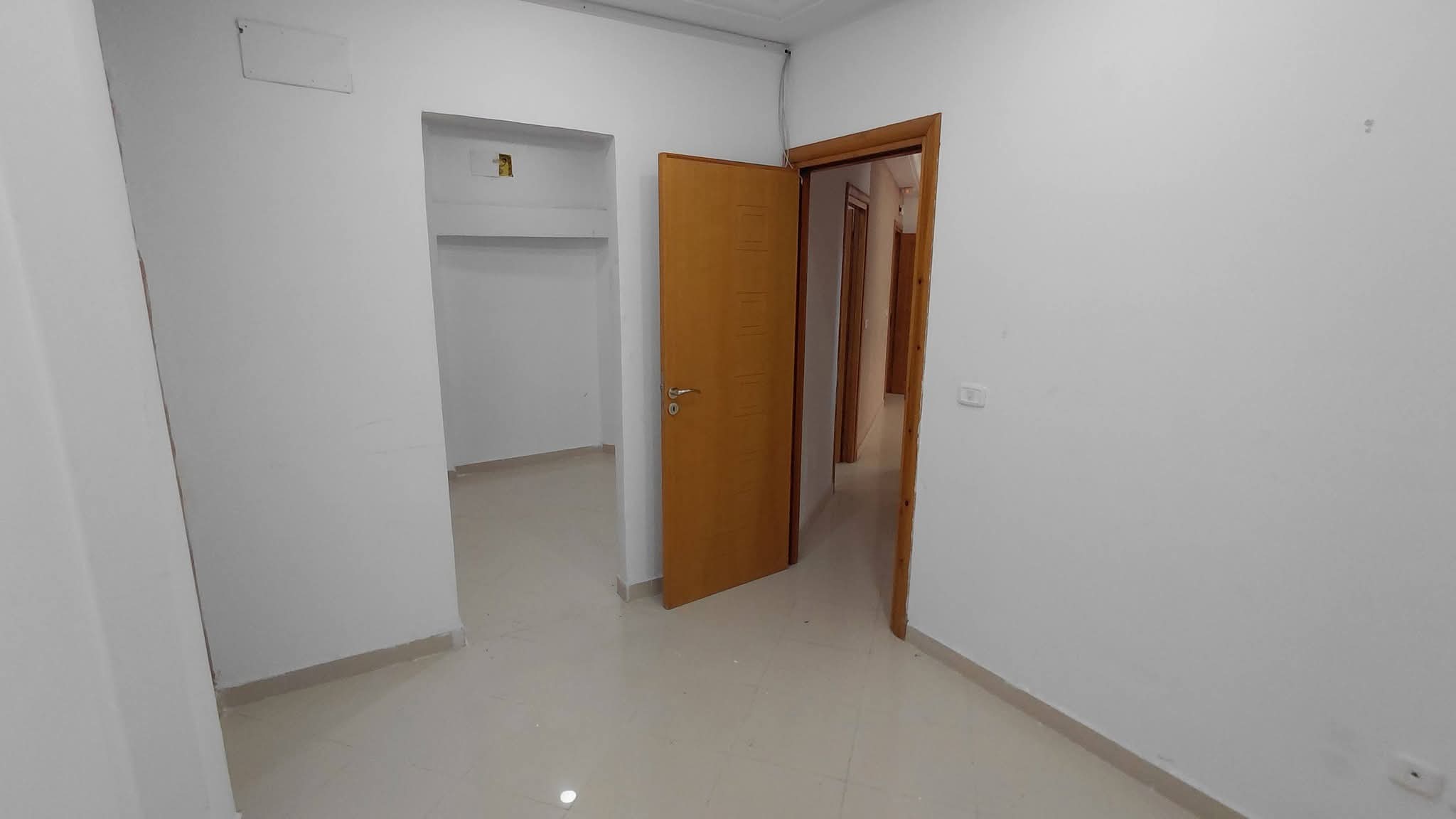 Cite El Khadra&nbsp;Cite El Khadra&nbsp;Location&nbsp;Appart. 3 pi�ces&nbsp;S plus 2 hst a la cit� el khadhra wb4404