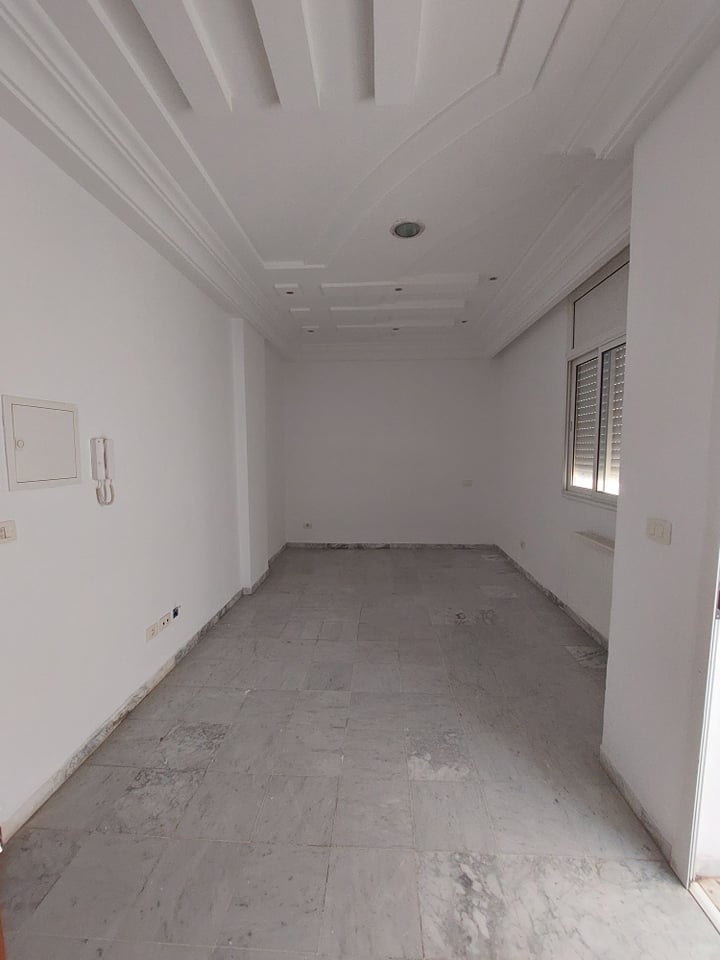 Ain Zaghouan&nbsp;Ain Zaghouan&nbsp;Location&nbsp;Appart. 2 pi�ces&nbsp;S z�ro bien entretenu � l'aouina