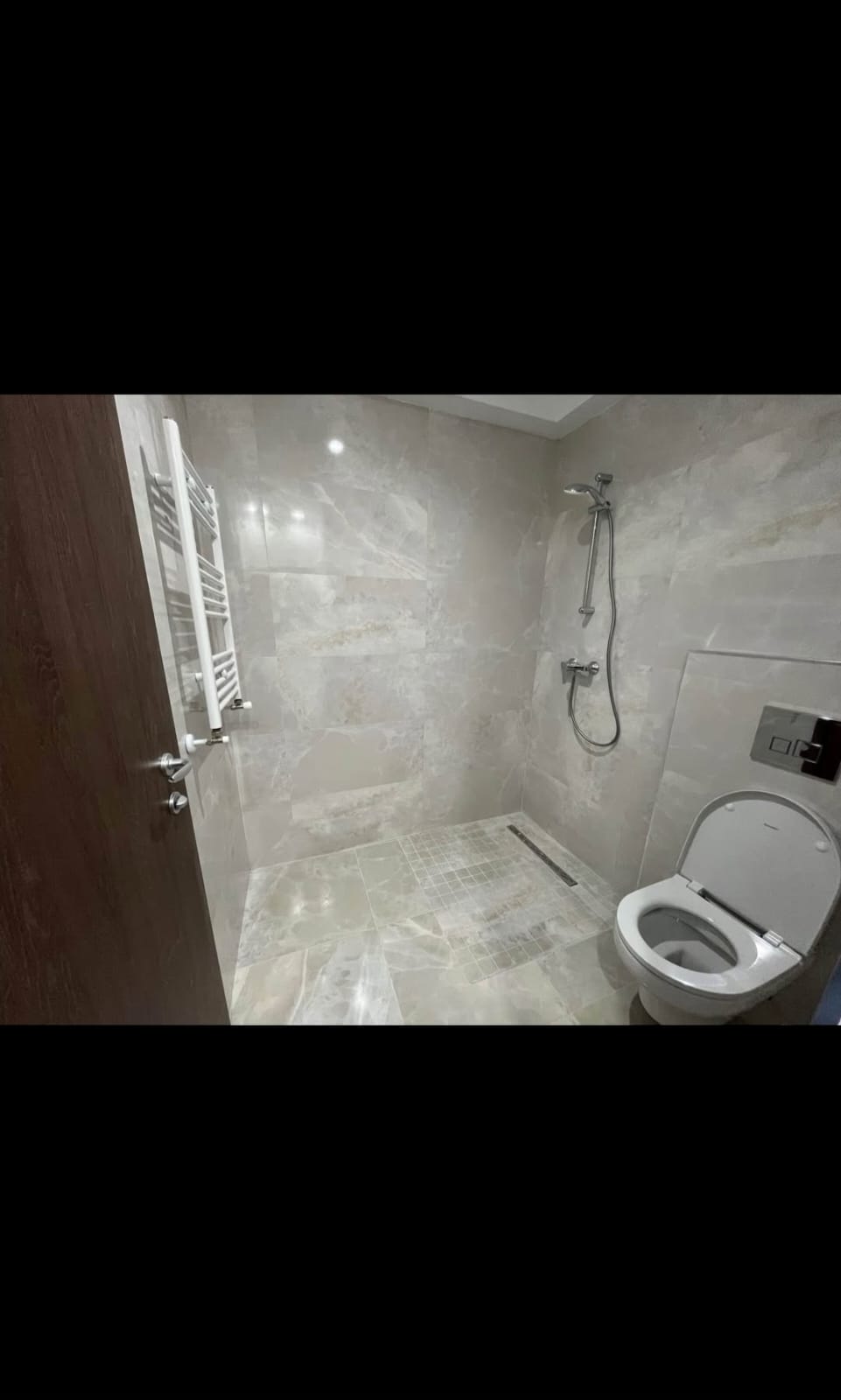 La Marsa&nbsp;El Aouina&nbsp;Location&nbsp;Appart. 3 pi�ces&nbsp;S plus un avec une terrasse � l'aouina