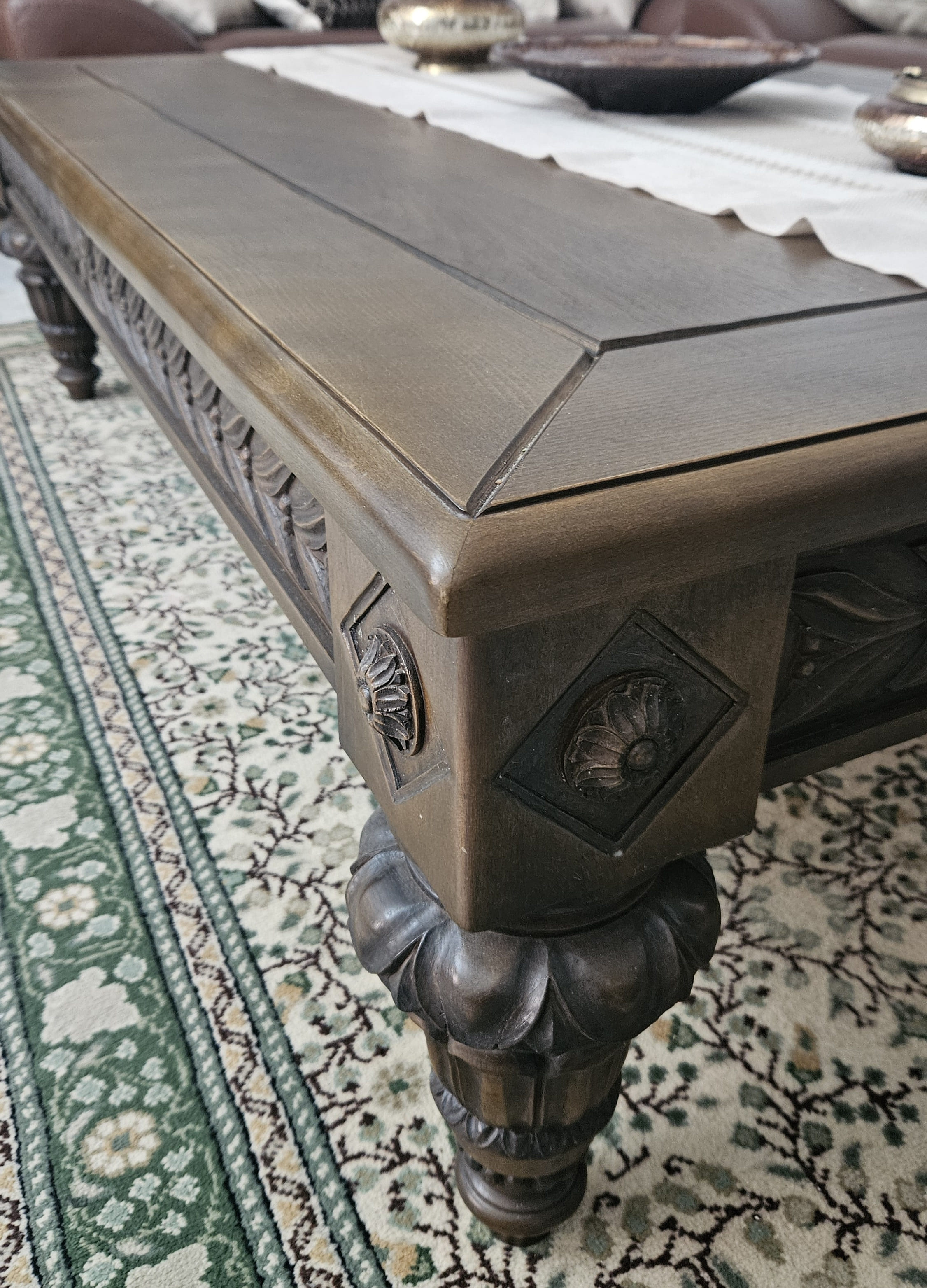 El Omrane&nbsp;El Omrane&nbsp;Salon - Salle � manger &nbsp;Tables basses&nbsp;Tr�s belle table en bois