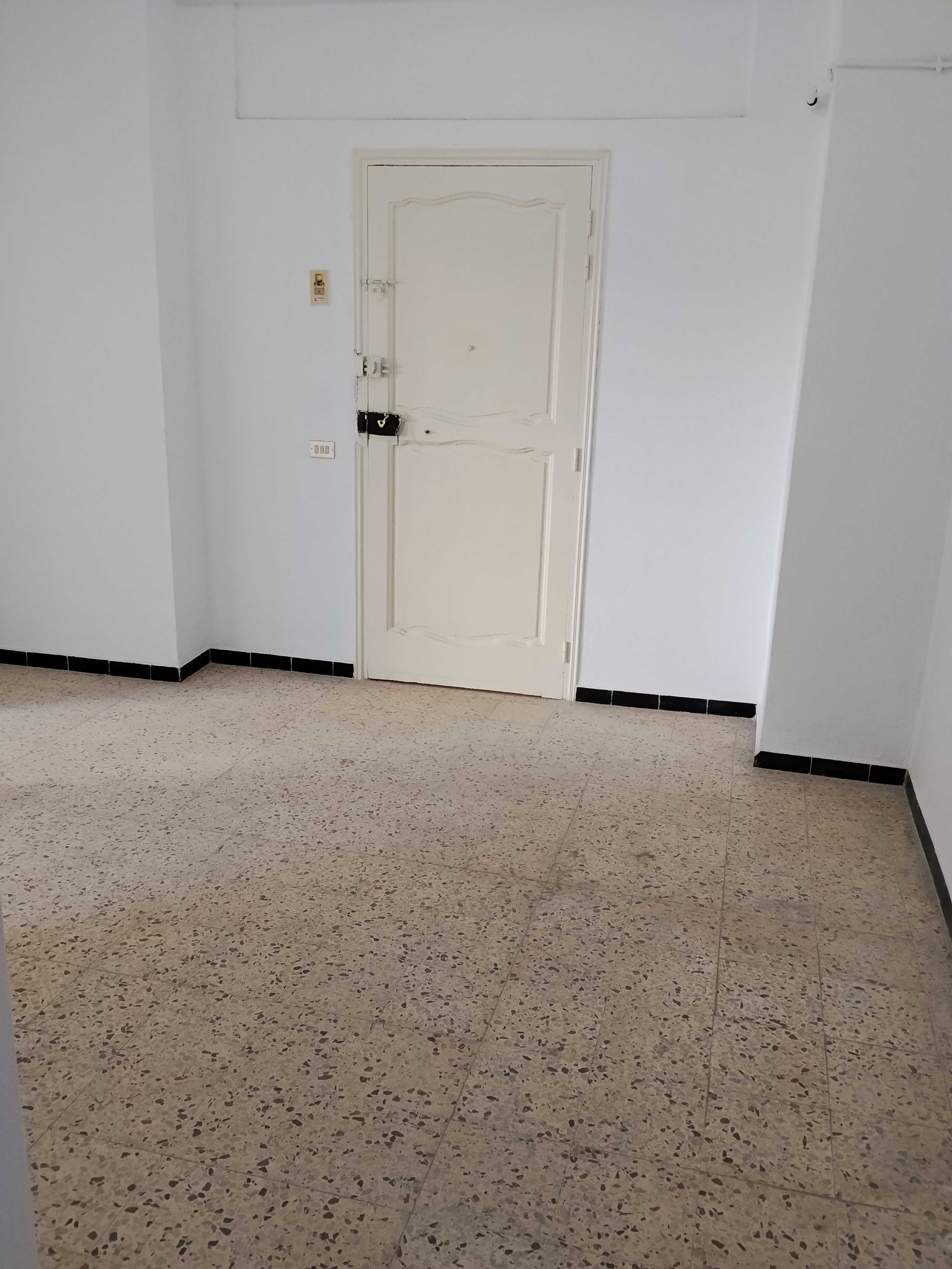 Sfax Ville&nbsp;Sfax&nbsp;Location&nbsp;Appart. 2 pi�ces&nbsp;Appart 2 pi�ces pour usage bureau ou habitation