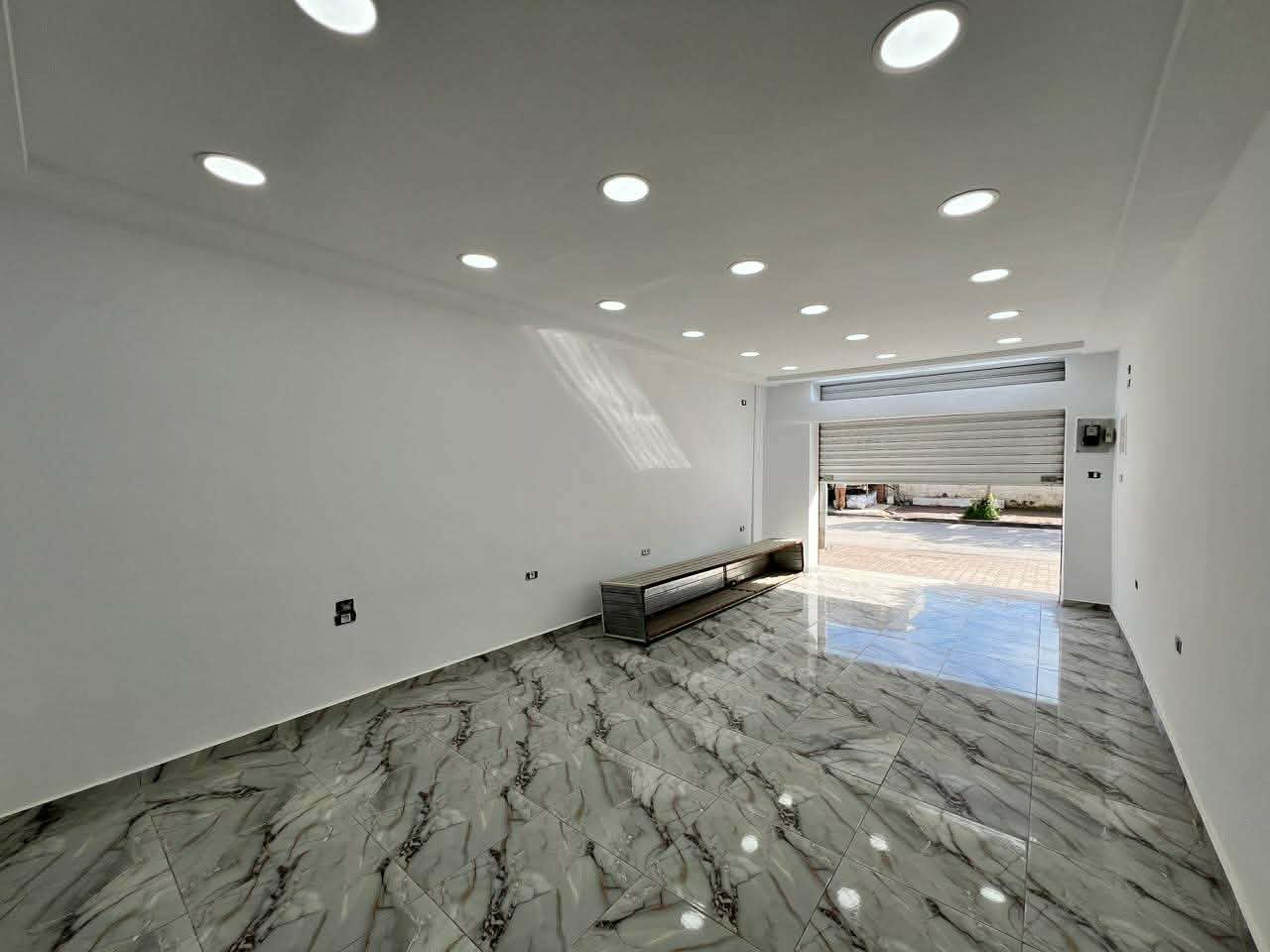 Ben Arous&nbsp;Ben Arous&nbsp;Location&nbsp;Autre&nbsp;Showroom ou bureau