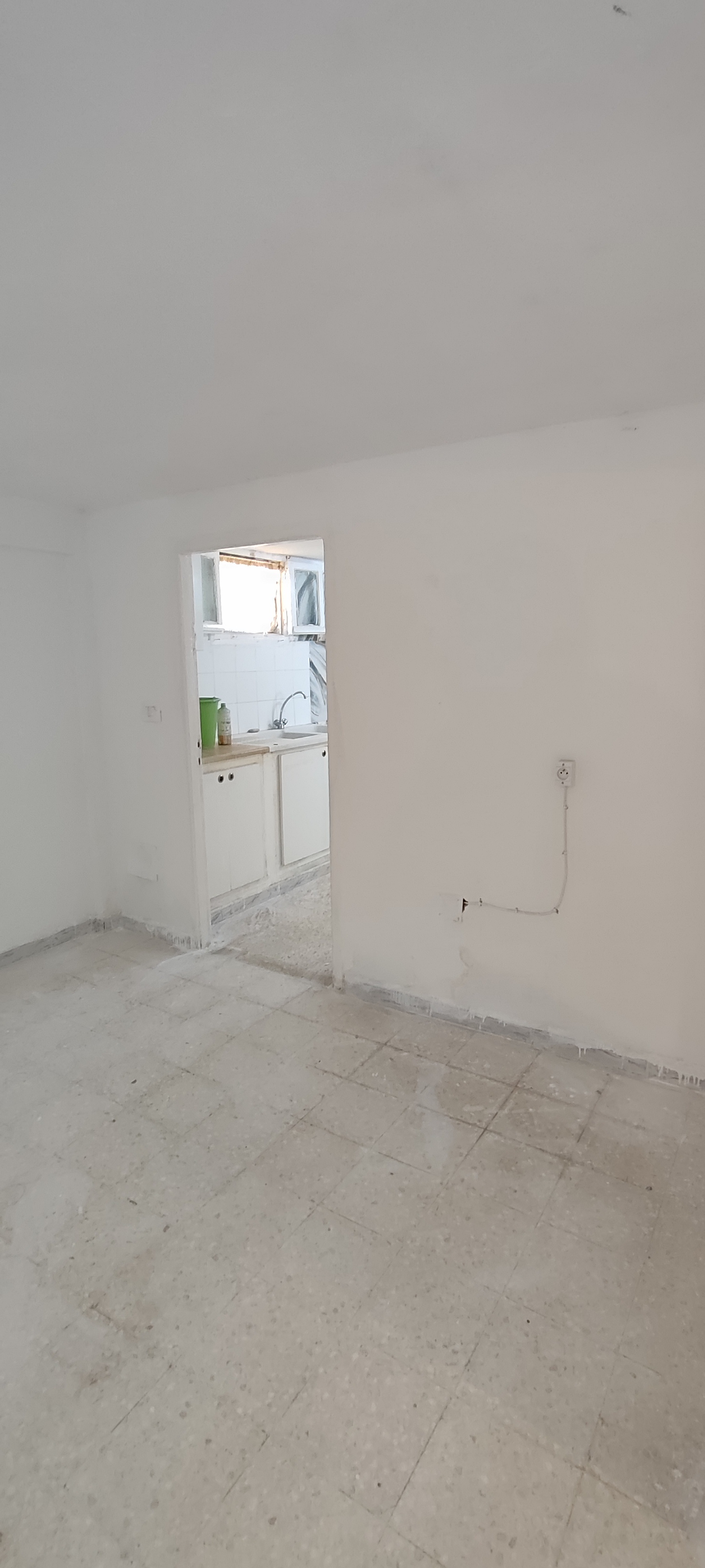 La Marsa&nbsp;El Aouina&nbsp;Location&nbsp;Appart. 1 pi�ce&nbsp;Studio au rez de chauss�e � l'aouina