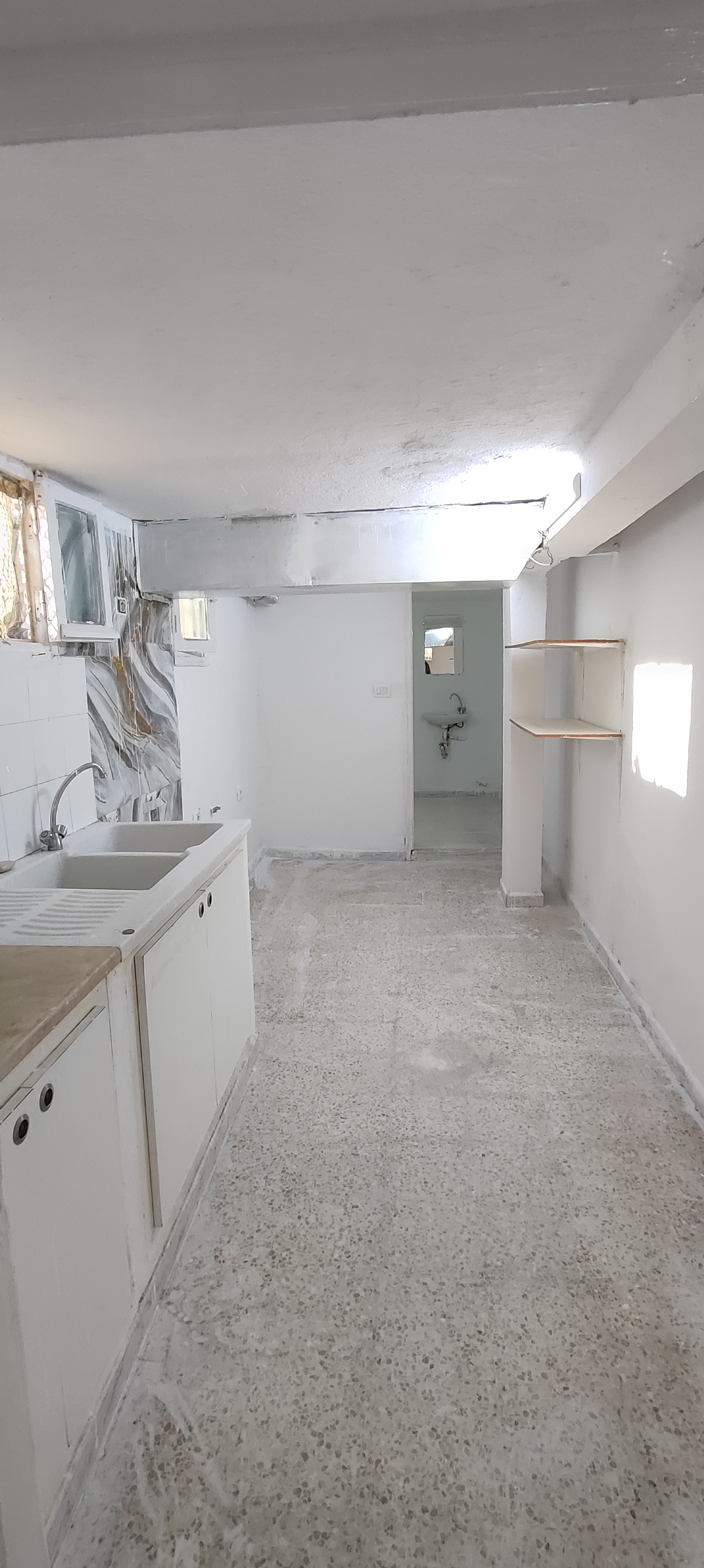 La Marsa&nbsp;El Aouina&nbsp;Location&nbsp;Appart. 1 pi�ce&nbsp;Studio au rez de chauss�e � l'aouina