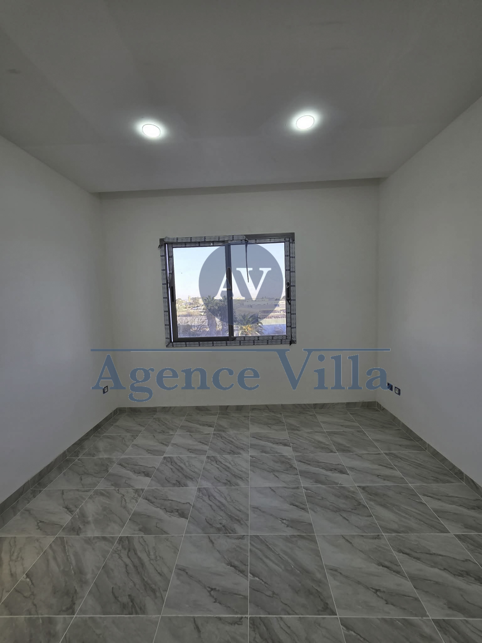 El Kram&nbsp;Le Kram&nbsp;Bureaux & Commerces&nbsp;Bureau&nbsp;Un bureau h2 au lac3 le kram