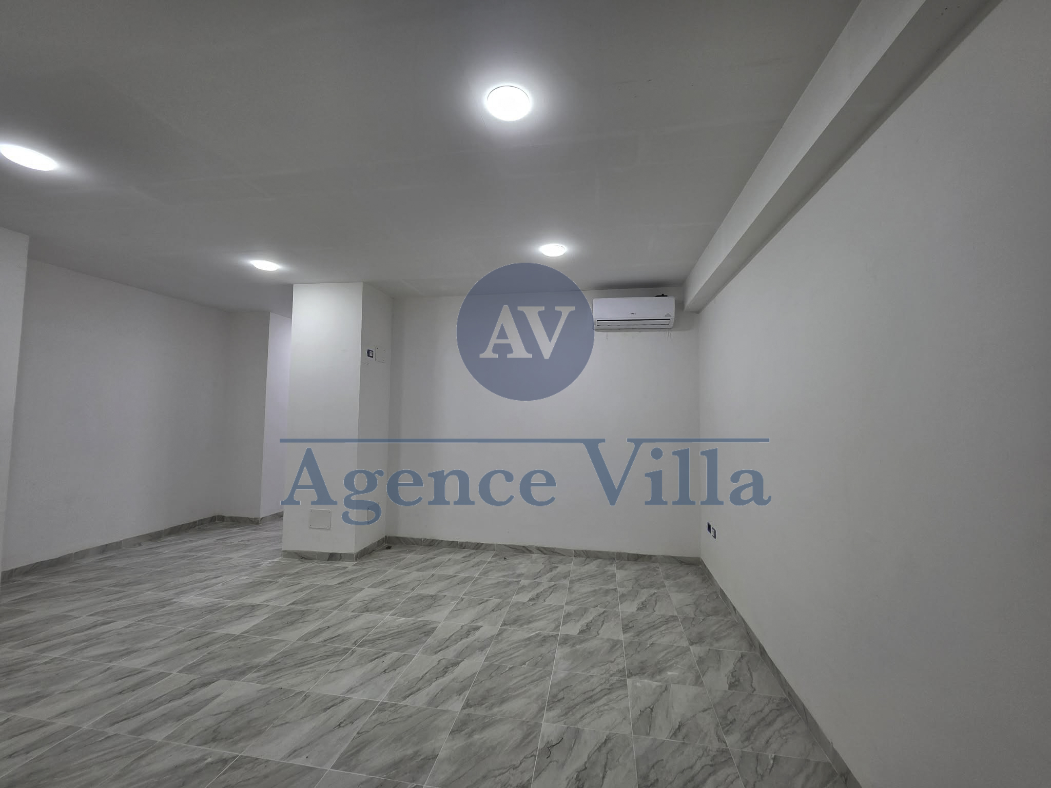 El Kram&nbsp;Le Kram&nbsp;Bureaux & Commerces&nbsp;Bureau&nbsp;Un bureau h3 au lac3