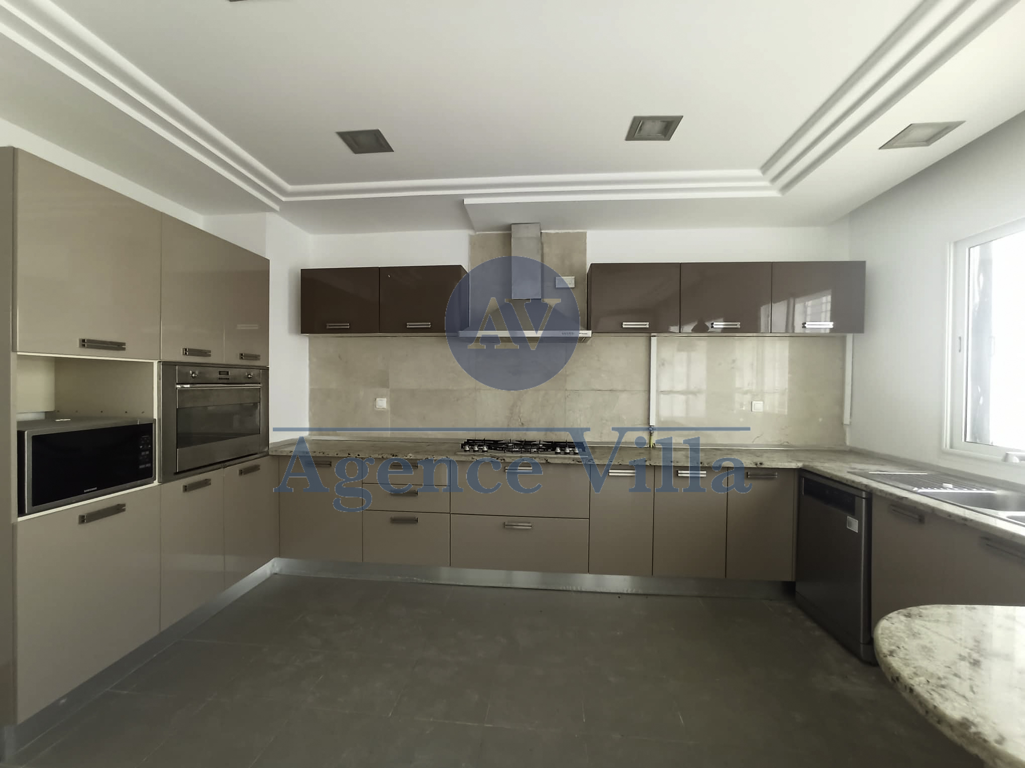 La Marsa&nbsp;Gammart&nbsp;Location&nbsp;Maisons&nbsp;Villa s4 � gammarth avec piscine