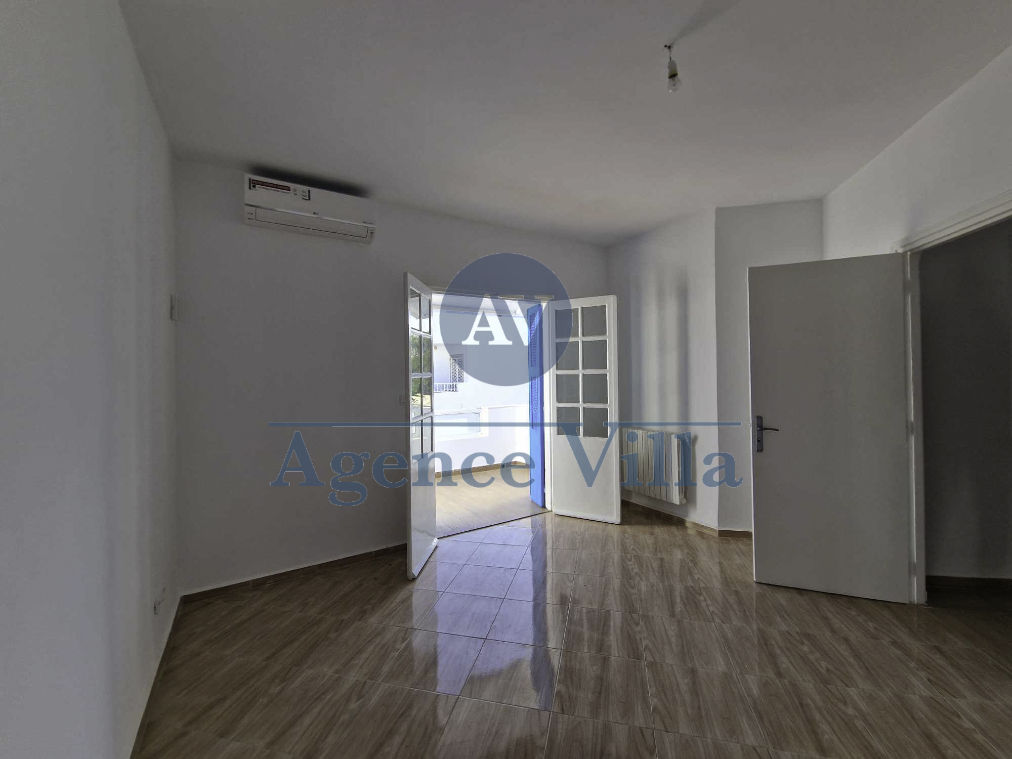 Location&nbsp;Duplex