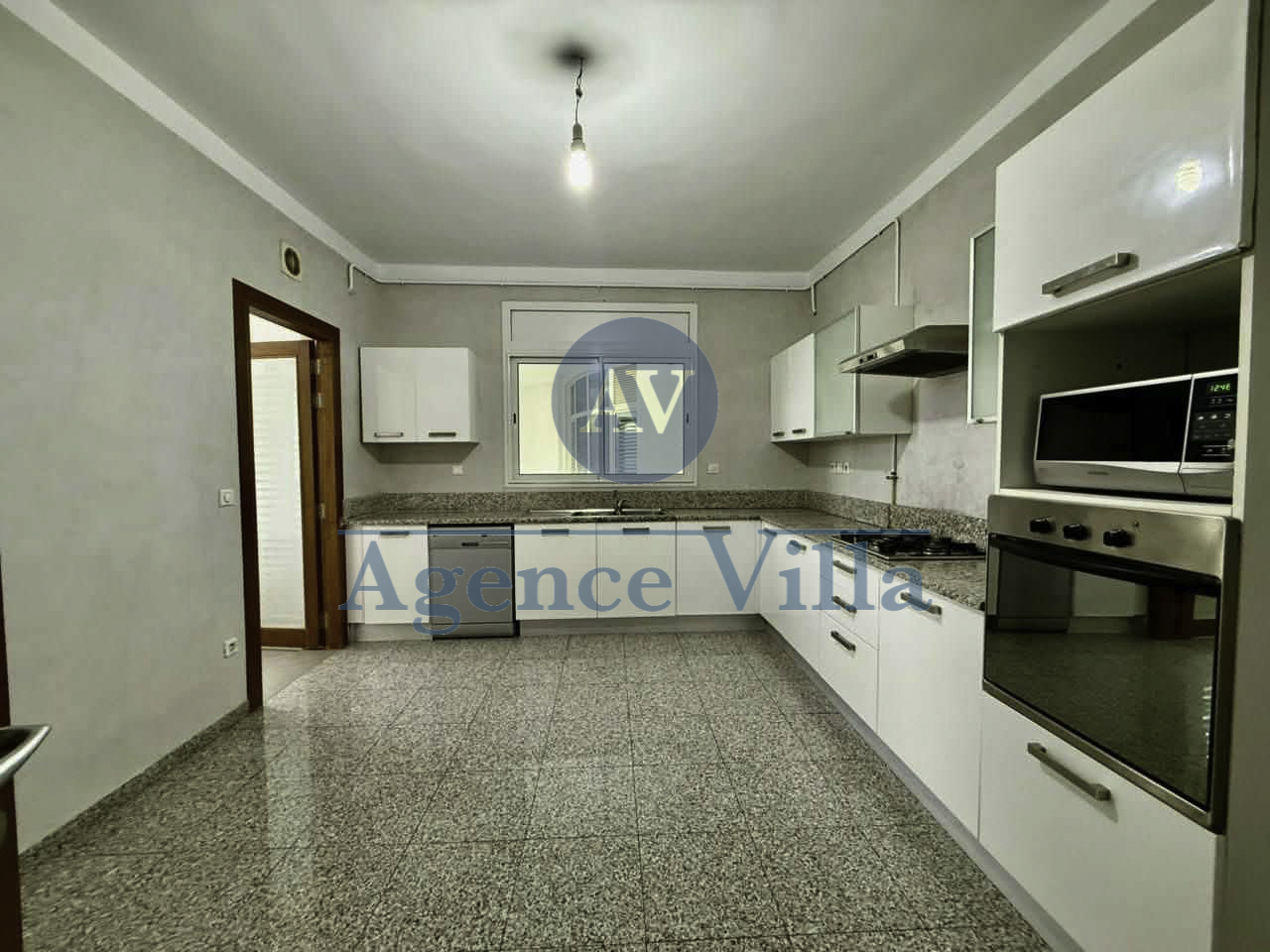 La Marsa&nbsp;Berge Du Lac&nbsp;Location&nbsp;Appart. 4 pi�ces&nbsp;Appartement s3 avec vue sur le lac au lac 2