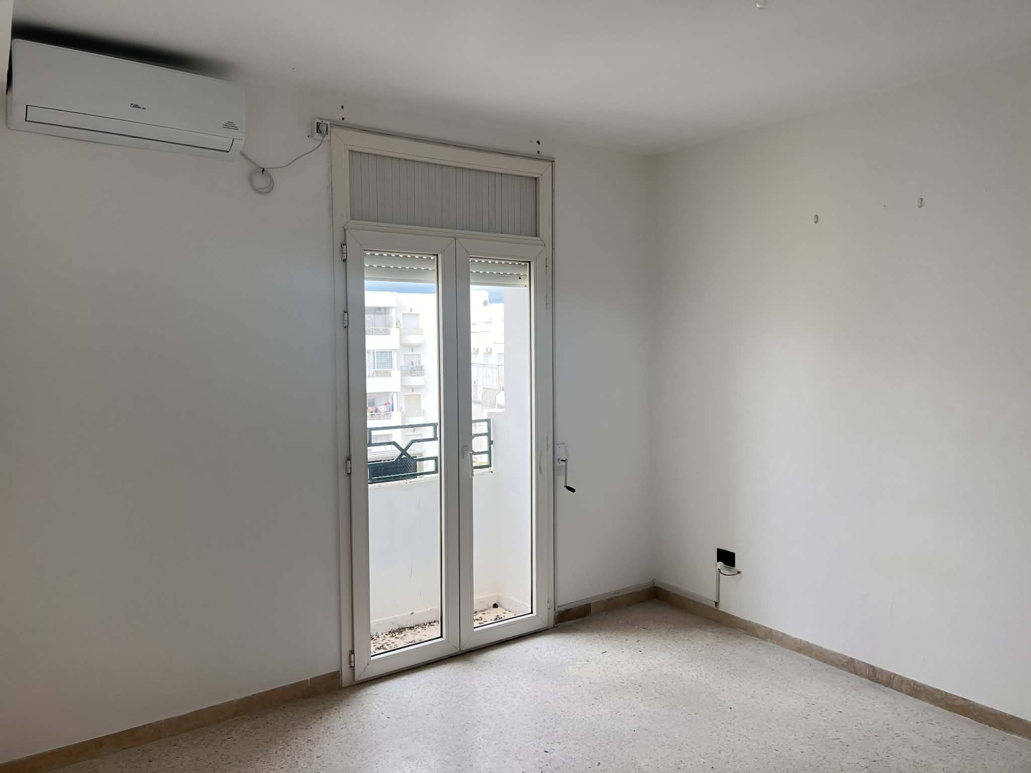 Ain Zaghouan&nbsp;Ain Zaghouan&nbsp;Vente&nbsp;Appart. 4 pi�ces&nbsp;S3 a vec titre individuel