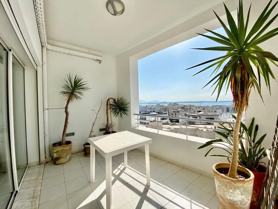 La Marsa&nbsp;Berge Du Lac&nbsp;Location&nbsp;Appart. 4 pi�ces&nbsp;Appartement meubl� s3 avec vue sur lac