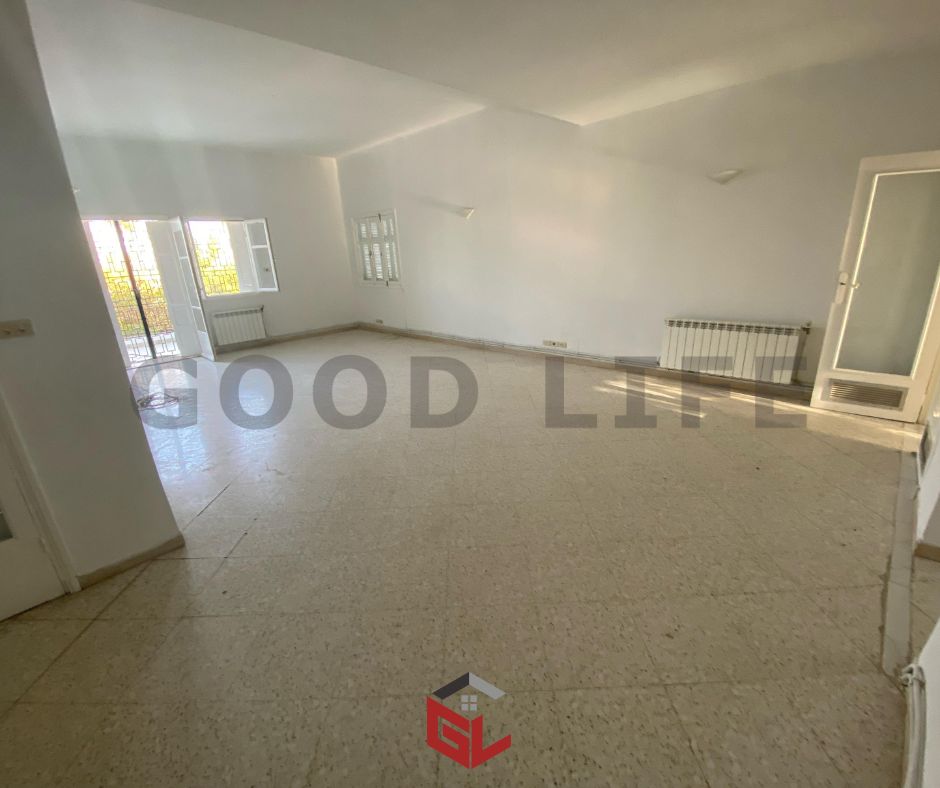 El Menzah&nbsp;Mutuelle Ville&nbsp;Location&nbsp;Maisons&nbsp;Villa en s4 � notre dame avec grand jardin