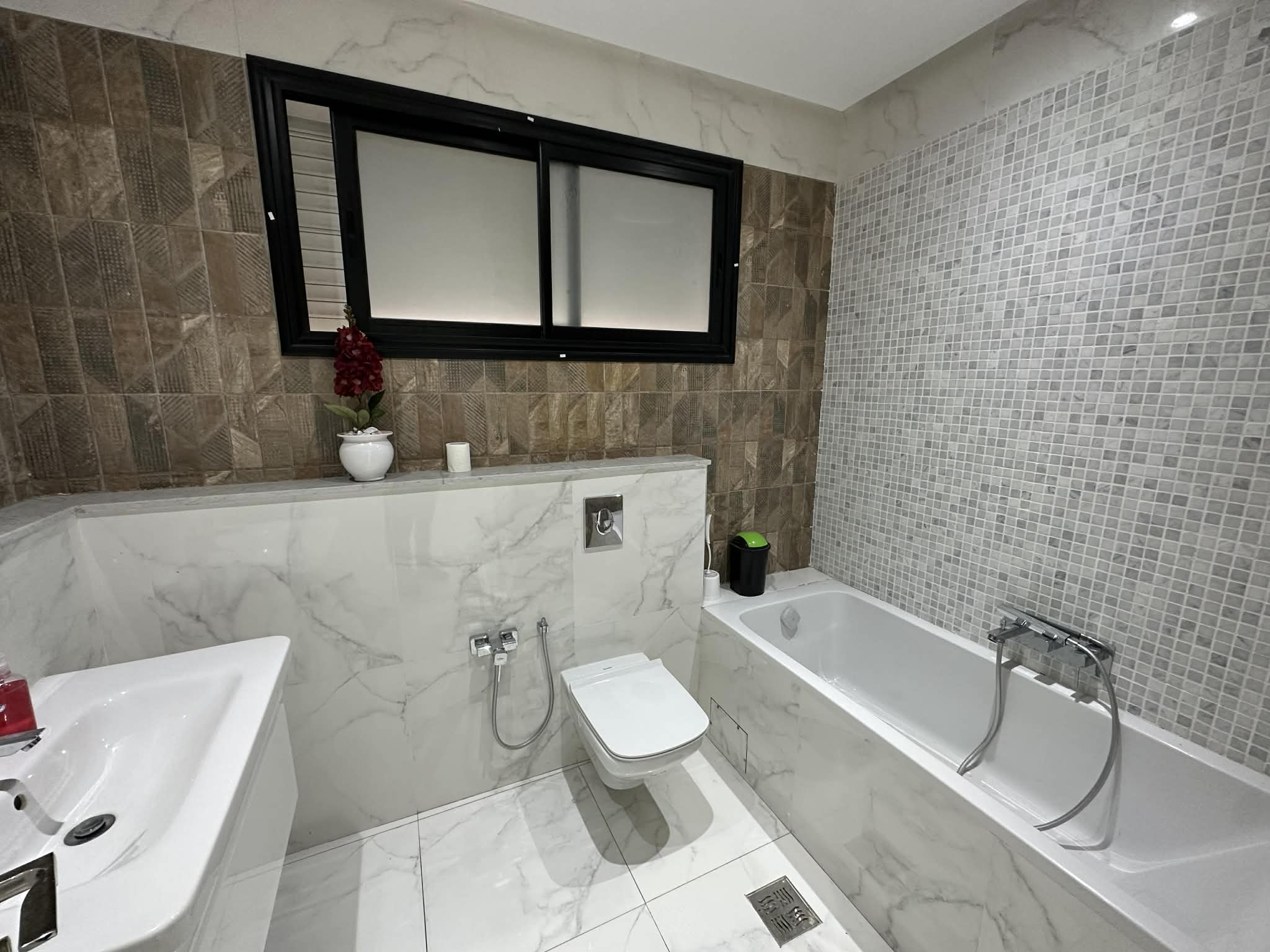 Bureaux & Commerces&nbsp;Bureau