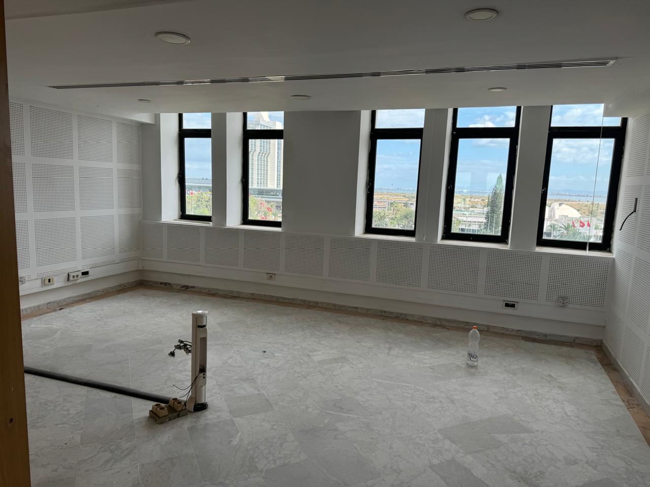 Bab Bhar&nbsp;Republique&nbsp;Bureaux & Commerces&nbsp;Bureau&nbsp;Immeuble bureautique hs  � hedi nouira tunis