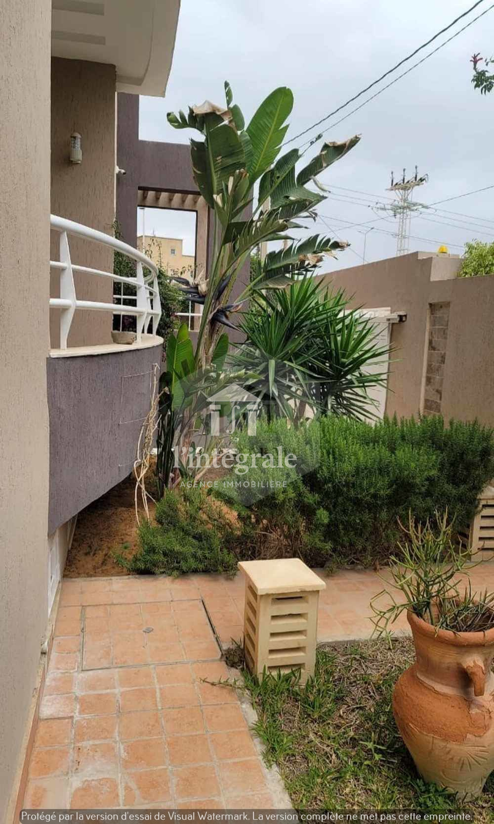 Ariana Ville&nbsp;Riadh Landlous&nbsp;Location&nbsp;Maisons&nbsp;Etage d'une villa de tr�s haut standing s4