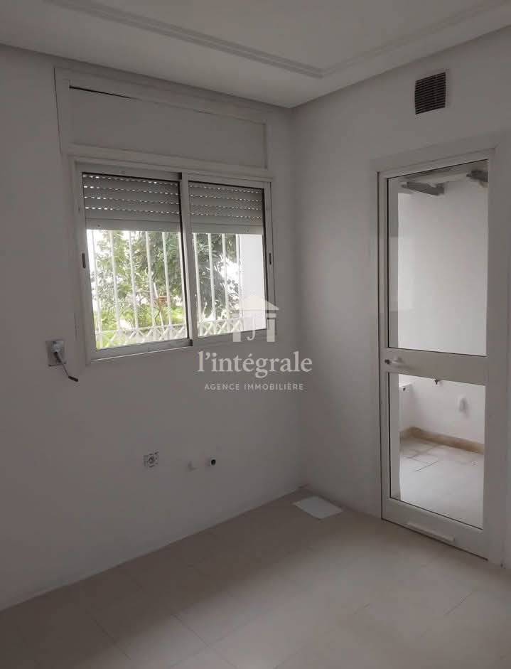 Cite El Khadra&nbsp;Zone urbaine nord&nbsp;Bureaux & Commerces&nbsp;Bureau&nbsp;H4 bureau au rez de chauss�e  ind�pendant