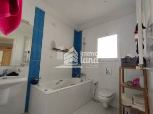 Mnihla&nbsp;Jardins d'el Menzah&nbsp;Vente&nbsp;Appart. 1 pi�ce&nbsp;Triplex avec piscine aux  jardins del