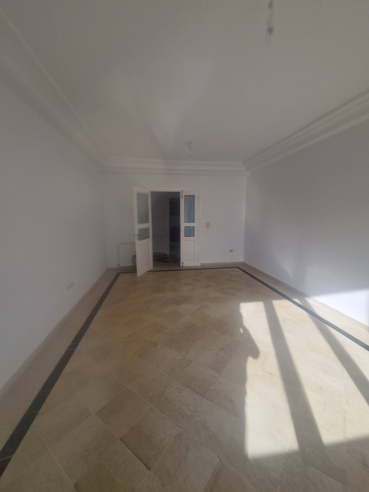 Ariana Ville&nbsp;Cite Ennasr 2&nbsp;Location&nbsp;Appart. 4 pi�ces&nbsp;S3 cot� salim school