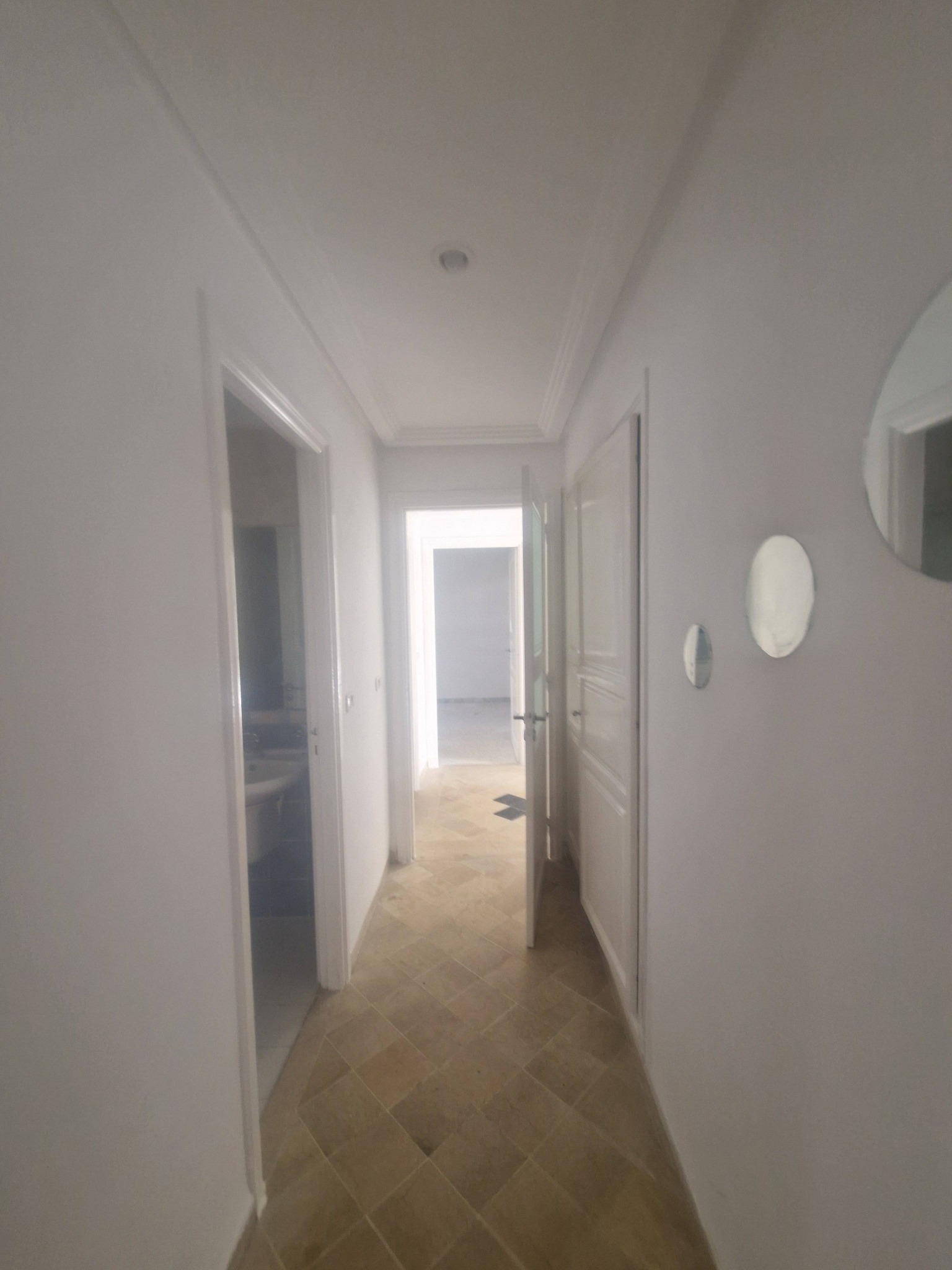 Ariana Ville&nbsp;Cite Ennasr 2&nbsp;Location&nbsp;Appart. 4 pi�ces&nbsp;S3 cot� salim school