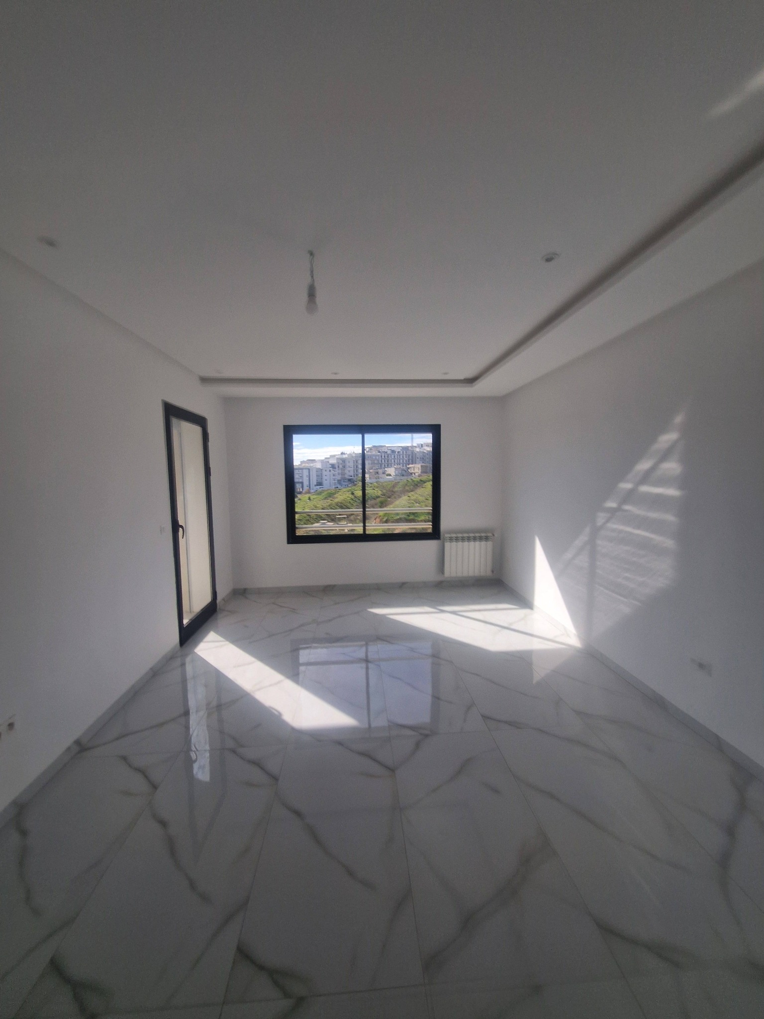 Ariana Ville&nbsp;Cite Ennasr 2&nbsp;Location&nbsp;Appart. 4 pi�ces&nbsp;S3  haut standing cot� salim school