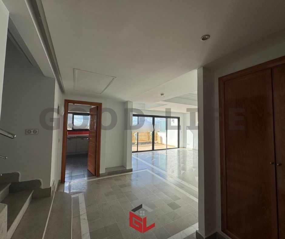 La Marsa&nbsp;Berge Du Lac&nbsp;Location&nbsp;Duplex&nbsp;Duplex en s3 avec chambre de service au lac 2