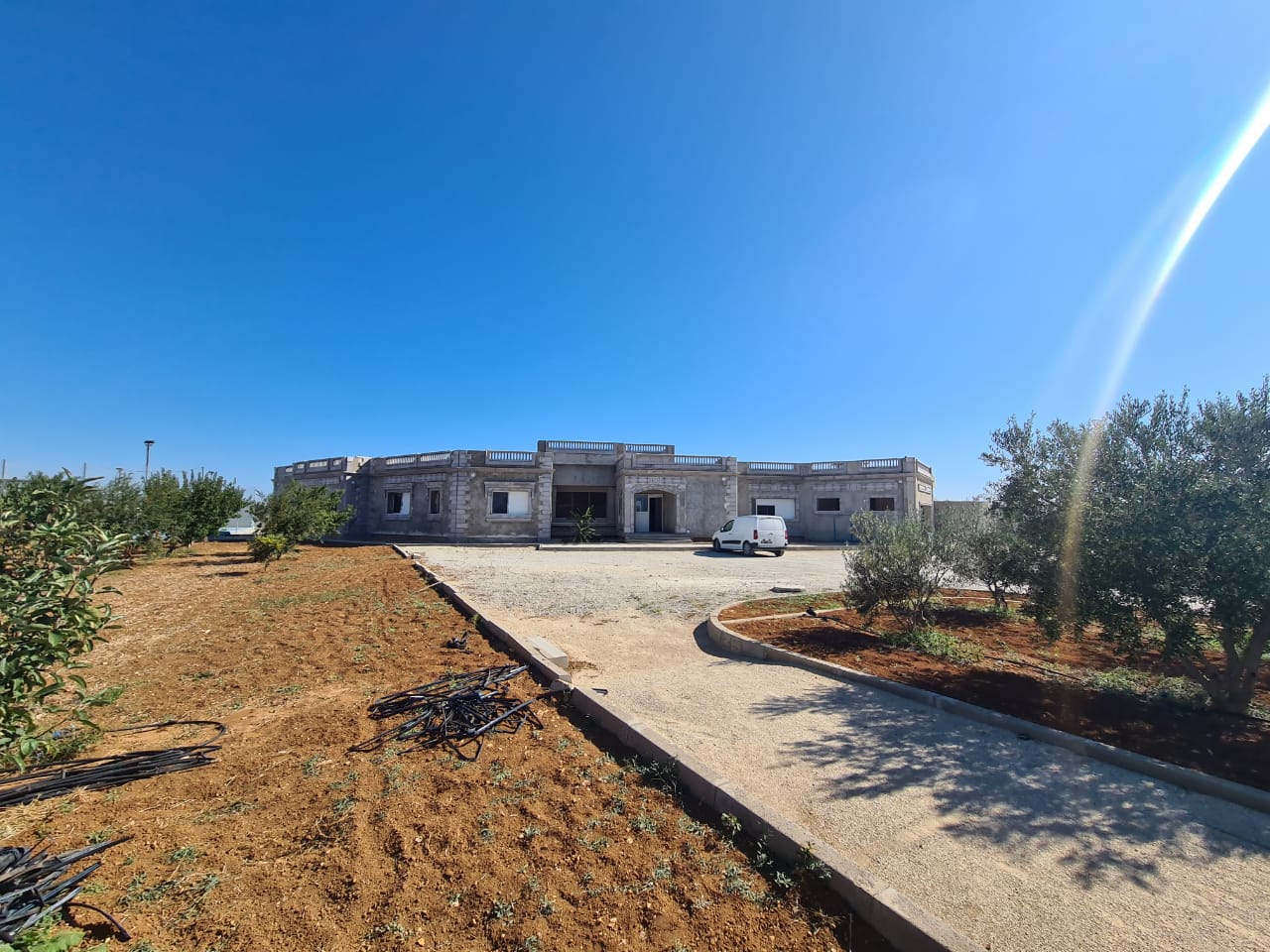 Sidi Thabet&nbsp;Chorfech 2&nbsp;Terrain&nbsp;Terrain agricole&nbsp;Superbe ferme � sidi thabet