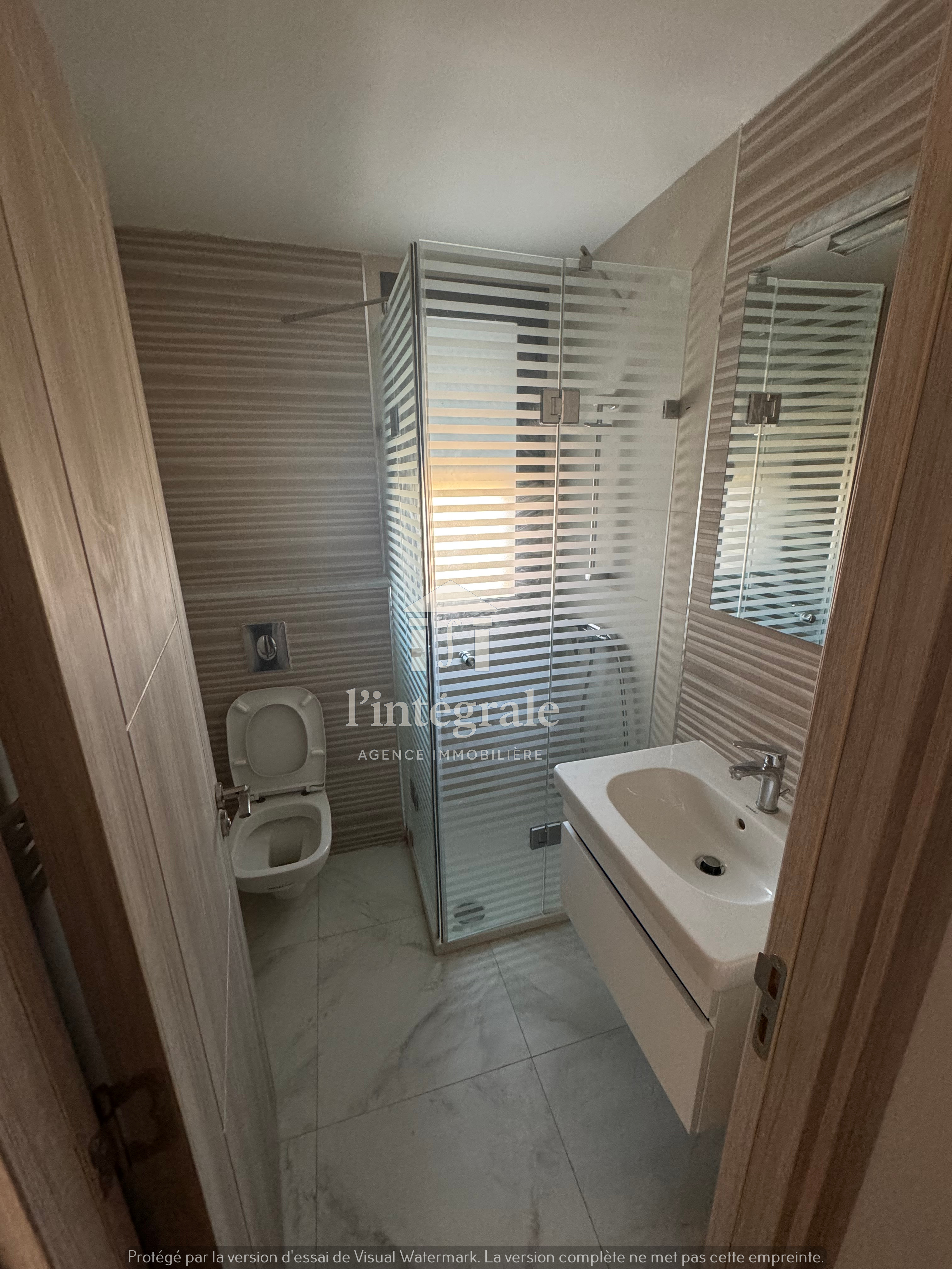 Ariana Ville&nbsp;Cite Ennasr 2&nbsp;Location&nbsp;Appart. 2 pi�ces&nbsp;Spacieux s1 de tr�s haut standing