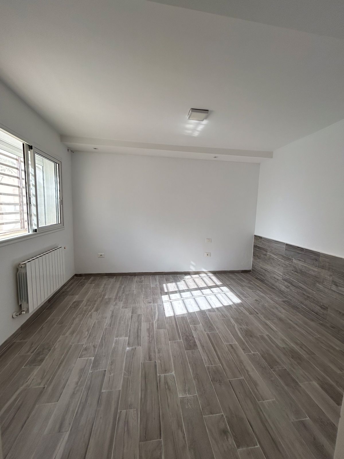 Mnihla&nbsp;Jardins d'el Menzah&nbsp;Location&nbsp;Appart. 2 pi�ces&nbsp;S plus 1 jardin d'el menzah 2