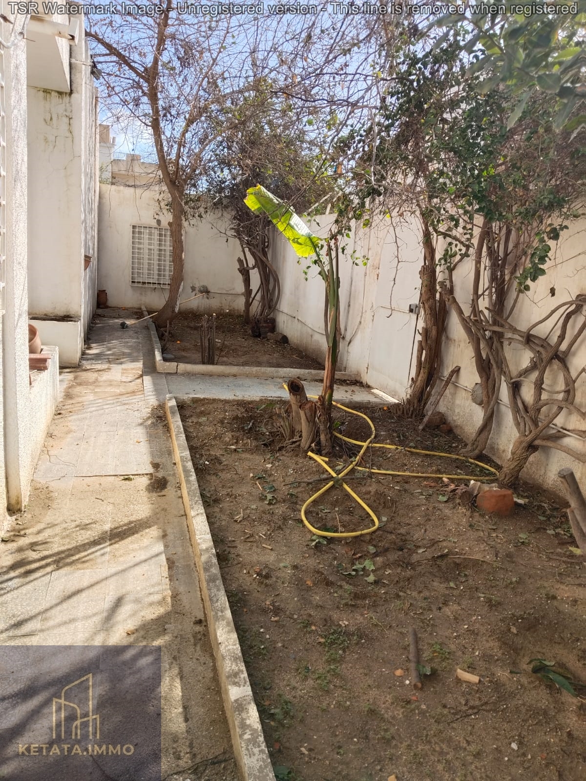 Ariana Ville&nbsp;Cite Ennouzha&nbsp;Vente&nbsp;Maisons&nbsp;Cite ennozha vnt villa